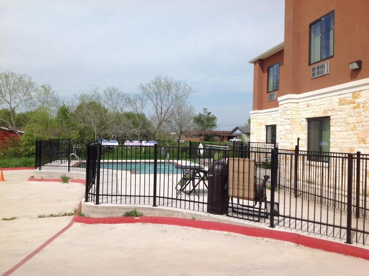 Quality Inn & Suites photo 4