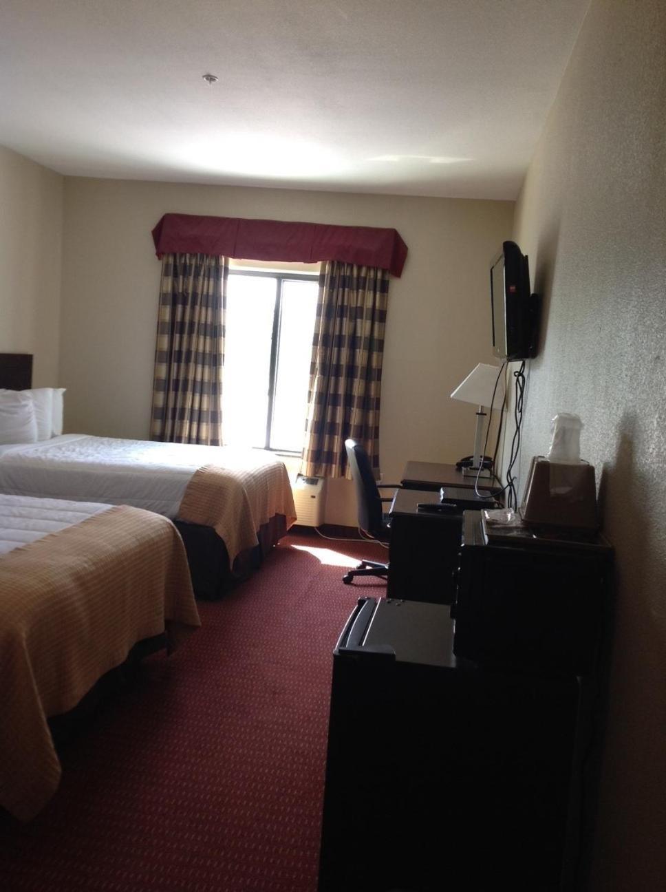 Quality Inn & Suites photo 3