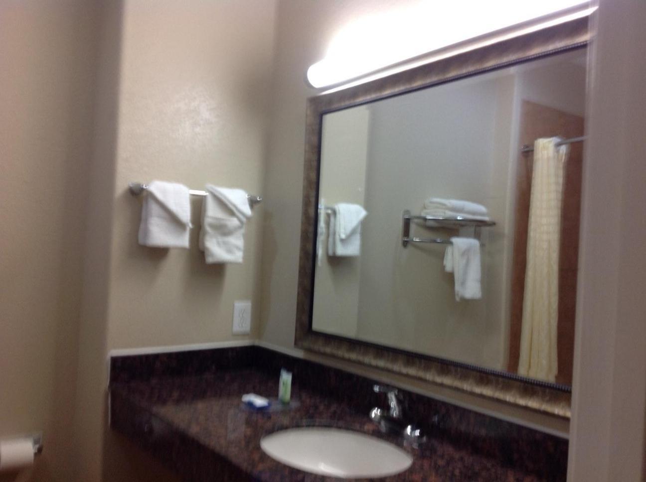 Quality Inn & Suites photo 15