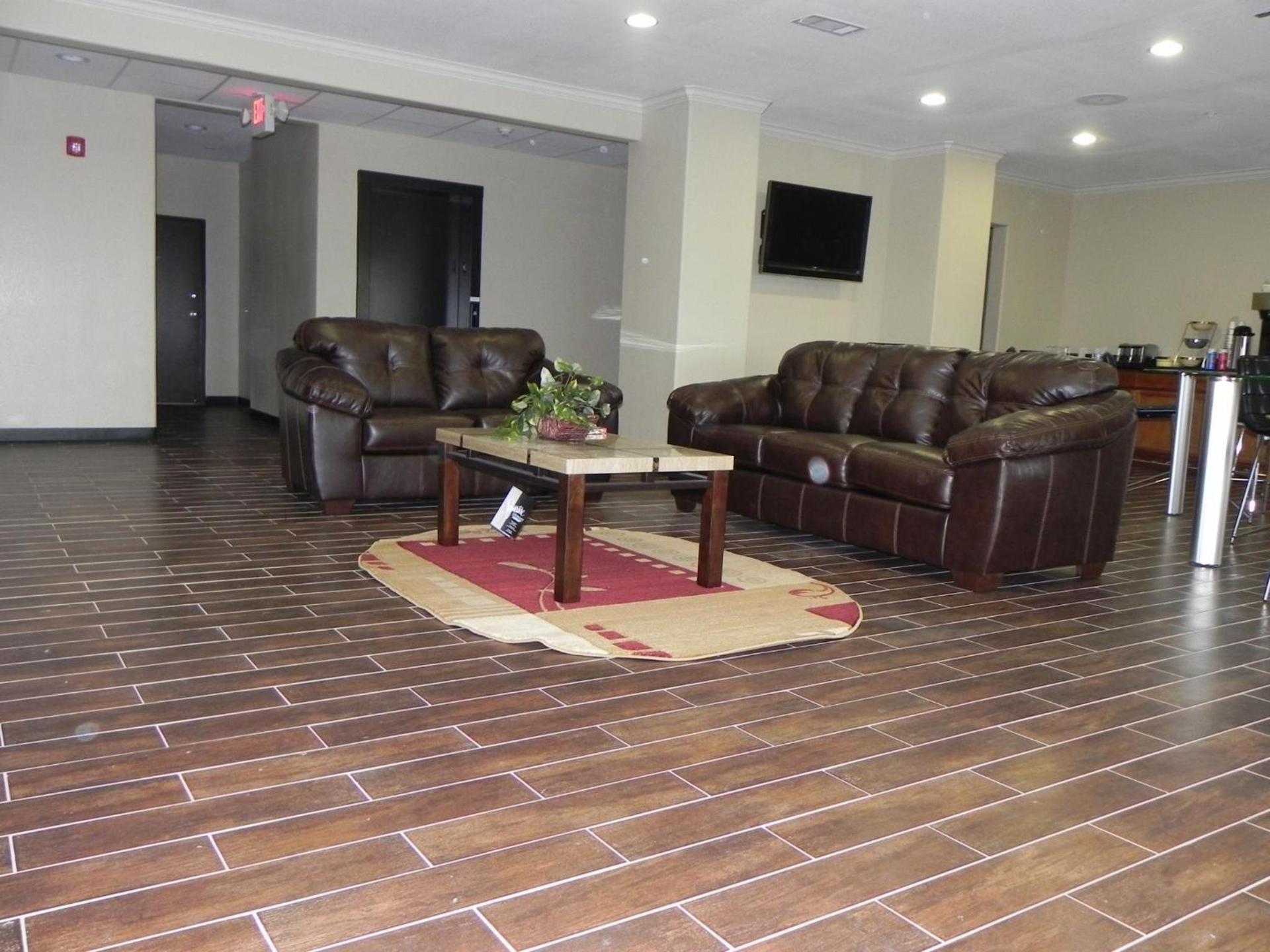 Quality Inn & Suites photo 17