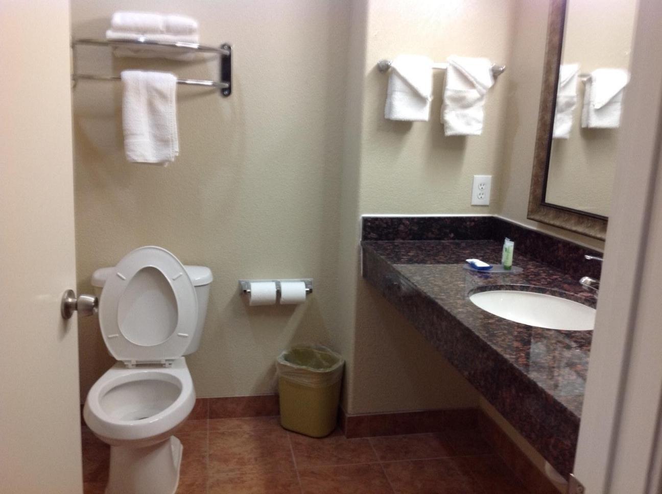 Quality Inn & Suites photo 19