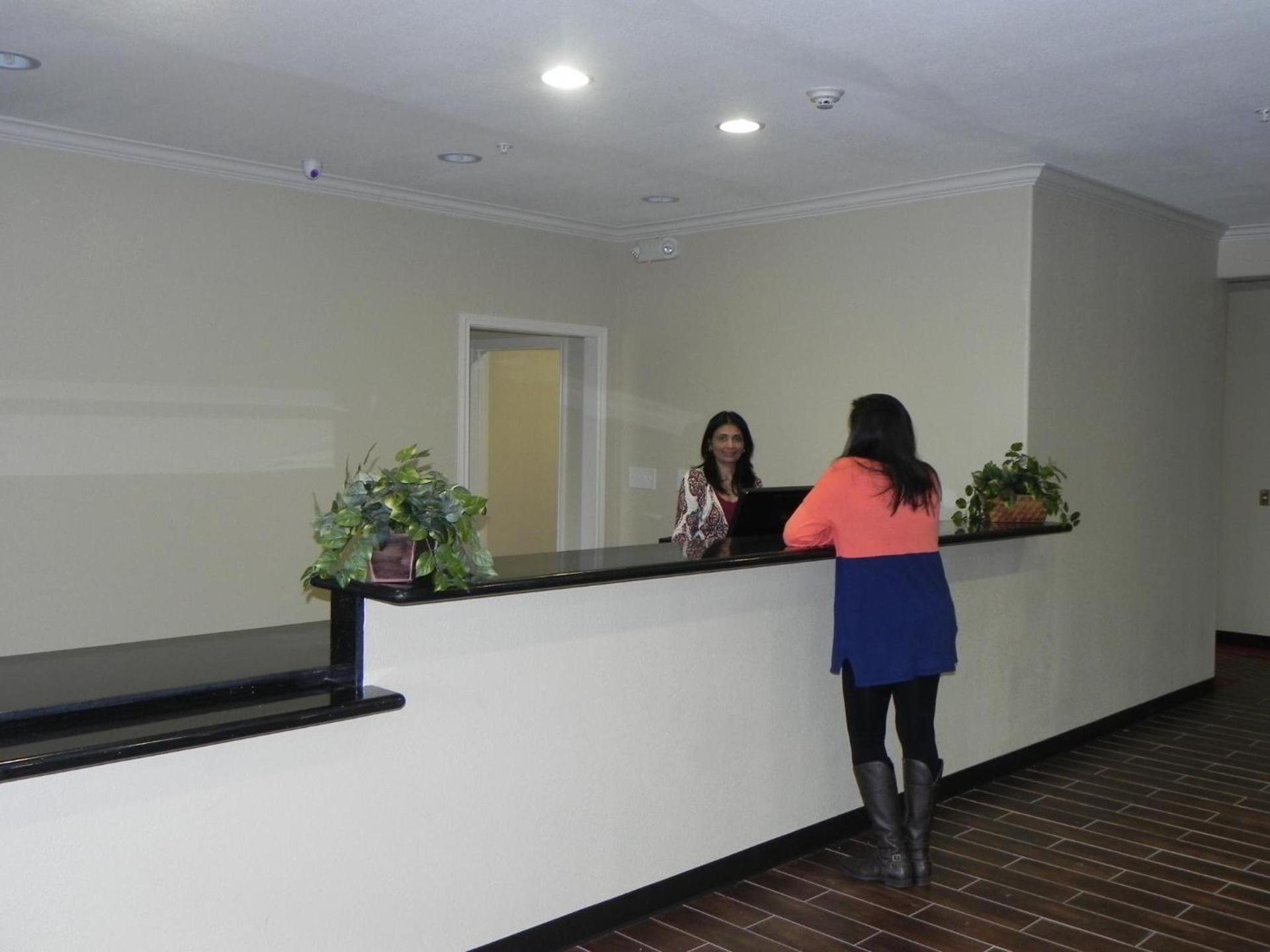 Quality Inn & Suites photo 25