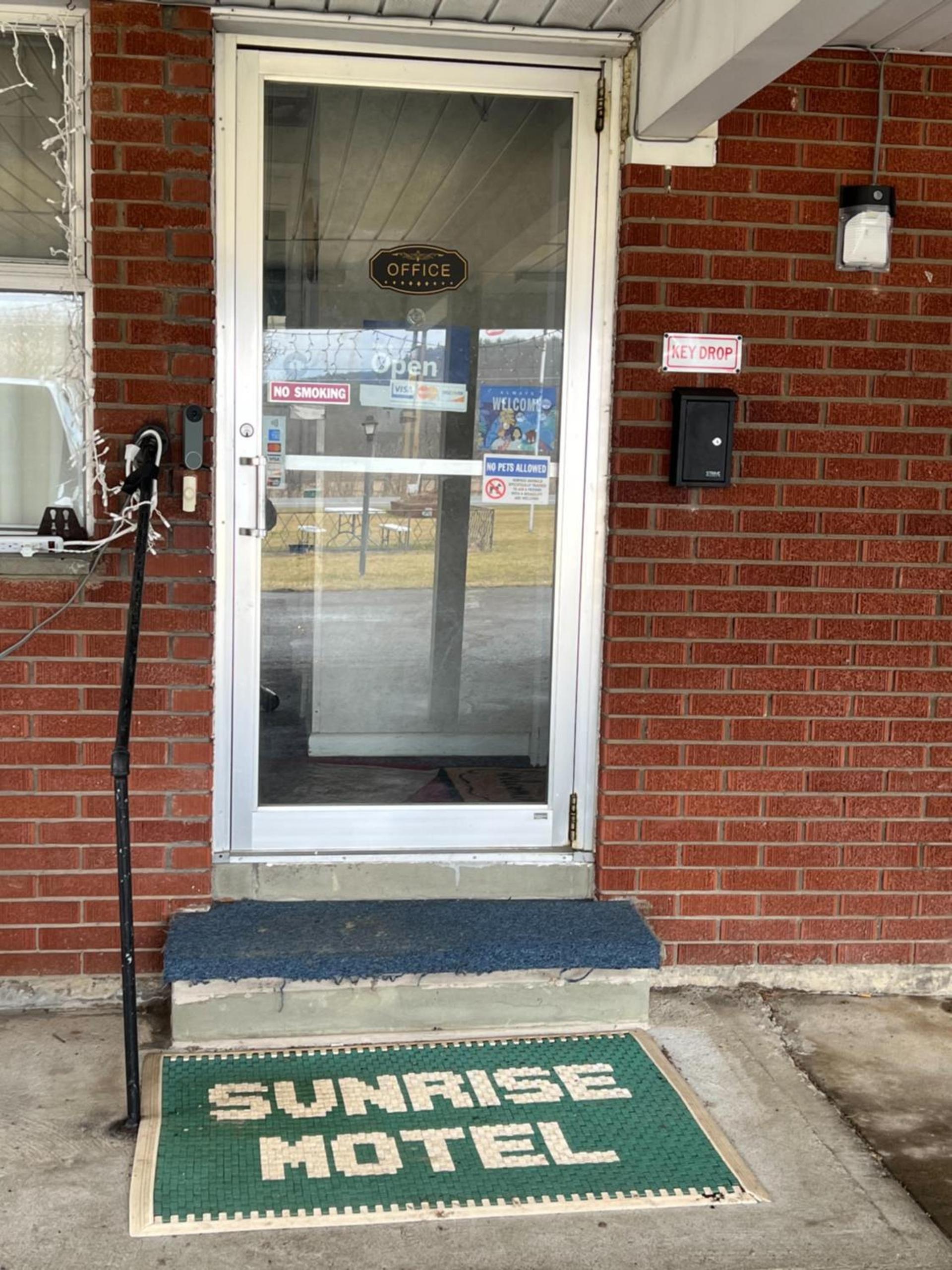 Sunrise Motel photo 5
