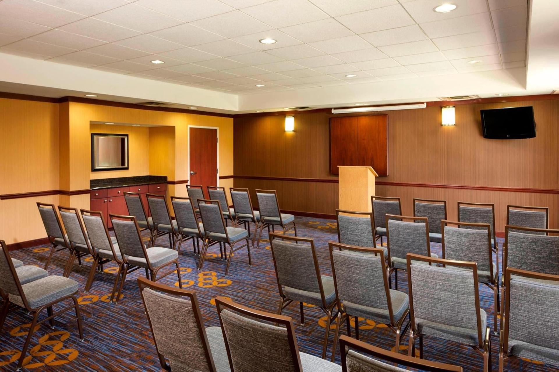Courtyard by Marriott Brownsville photo 28