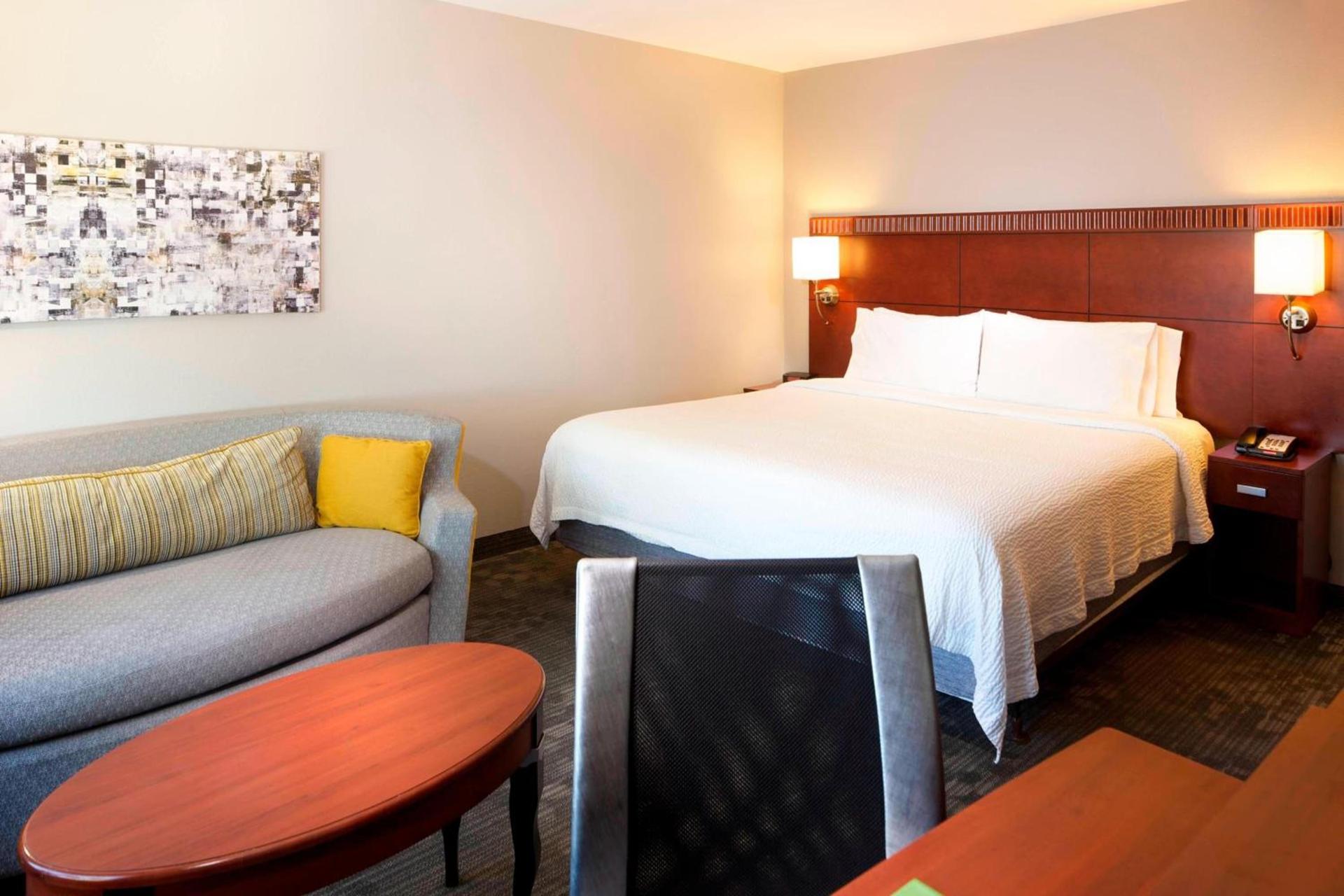 Courtyard by Marriott Brownsville photo 8