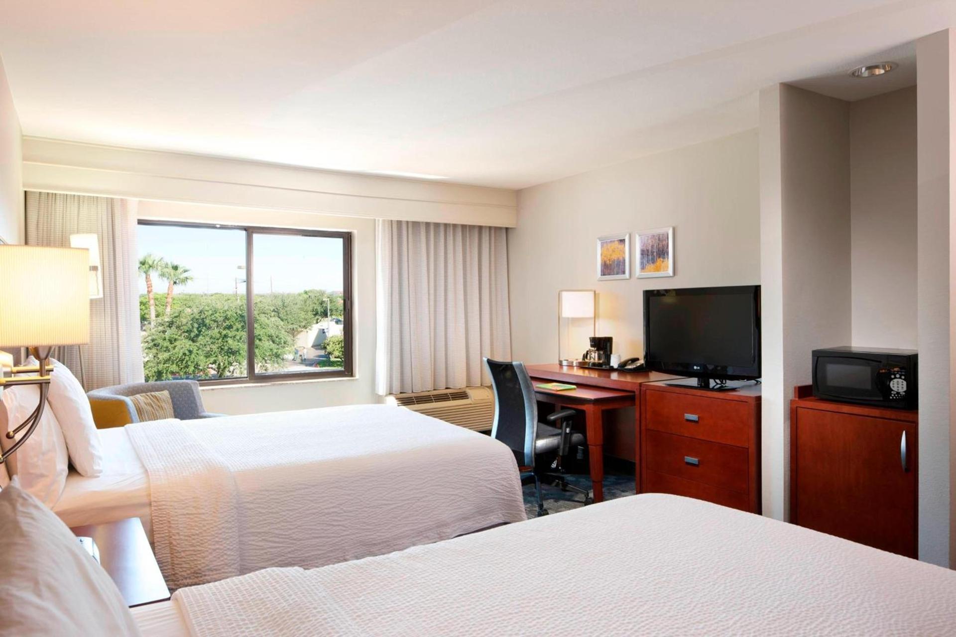 Courtyard by Marriott Brownsville photo 10