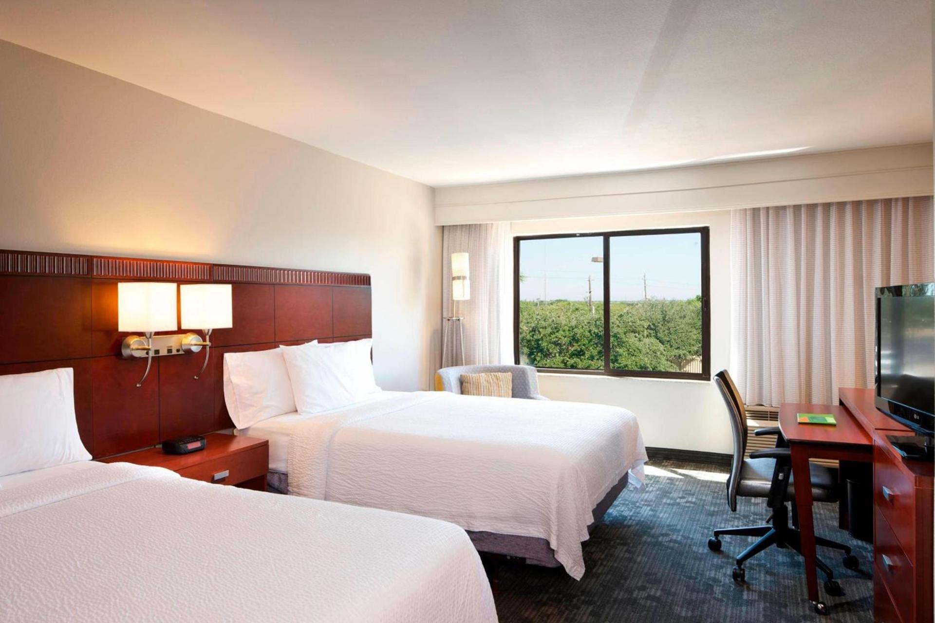 Courtyard by Marriott Brownsville photo 9