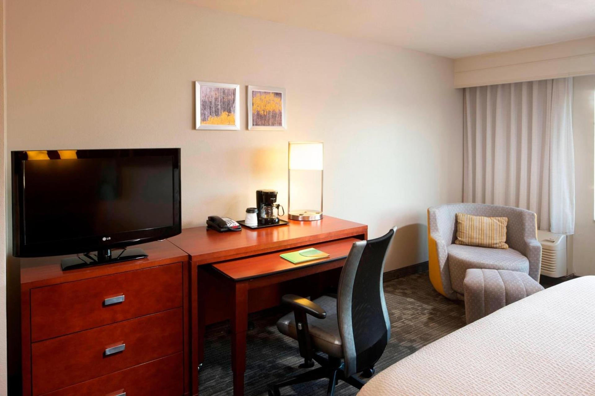 Courtyard by Marriott Brownsville photo 13