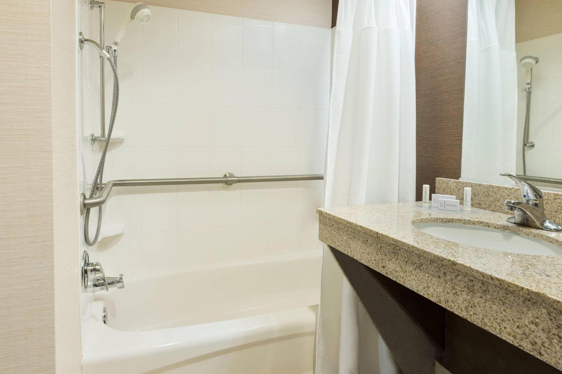 Fairfield Inn & Suites by Marriott Springdale photo 10