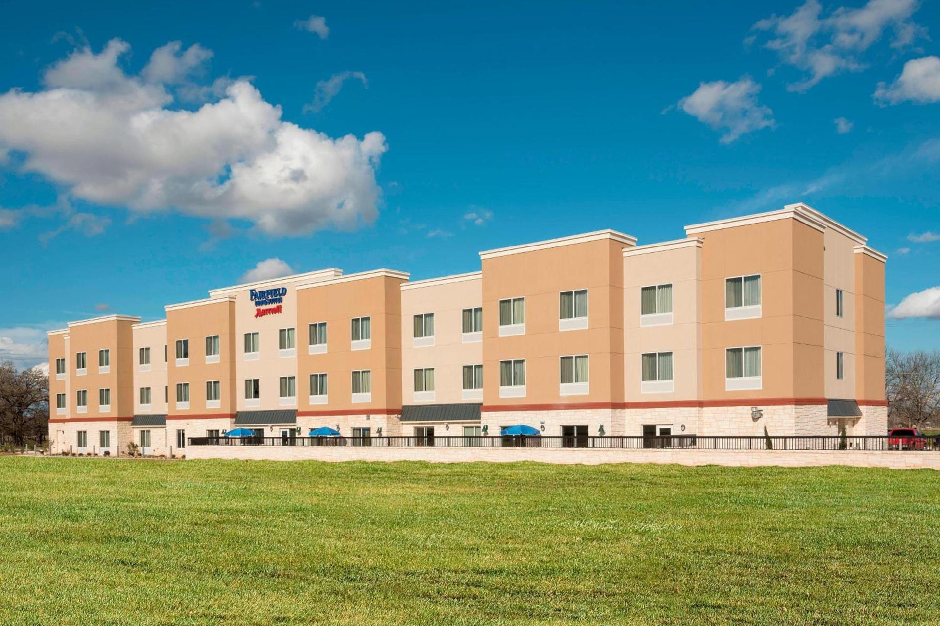 Fairfield Inn & Suites by Marriott Fredericksburg Texas photo 1
