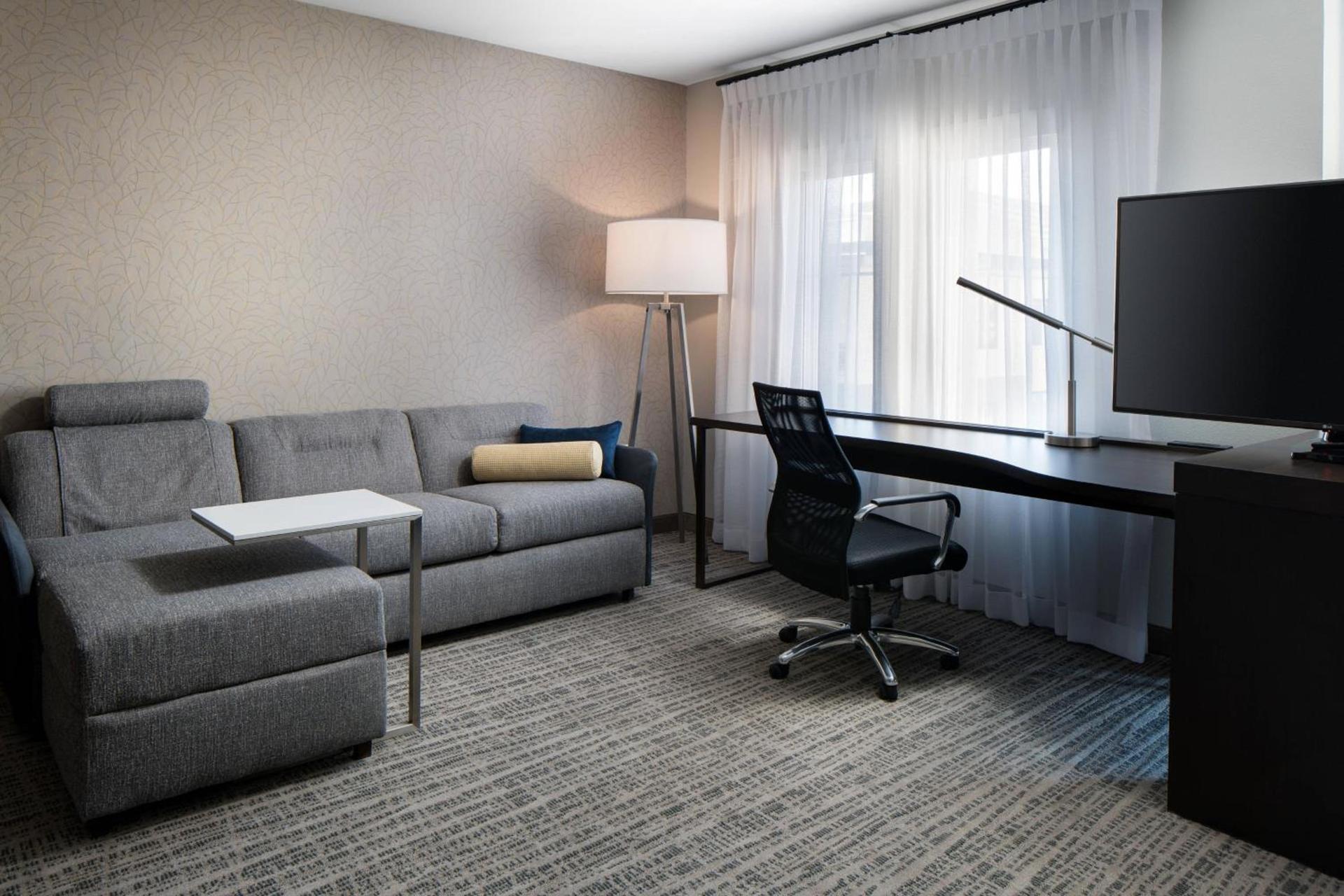 Residence Inn by Marriott Boulder Canyon Boulevard photo 8