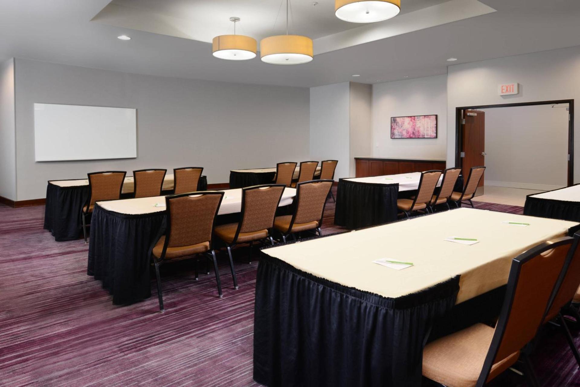 Courtyard Marriott Houston Pearland photo 26