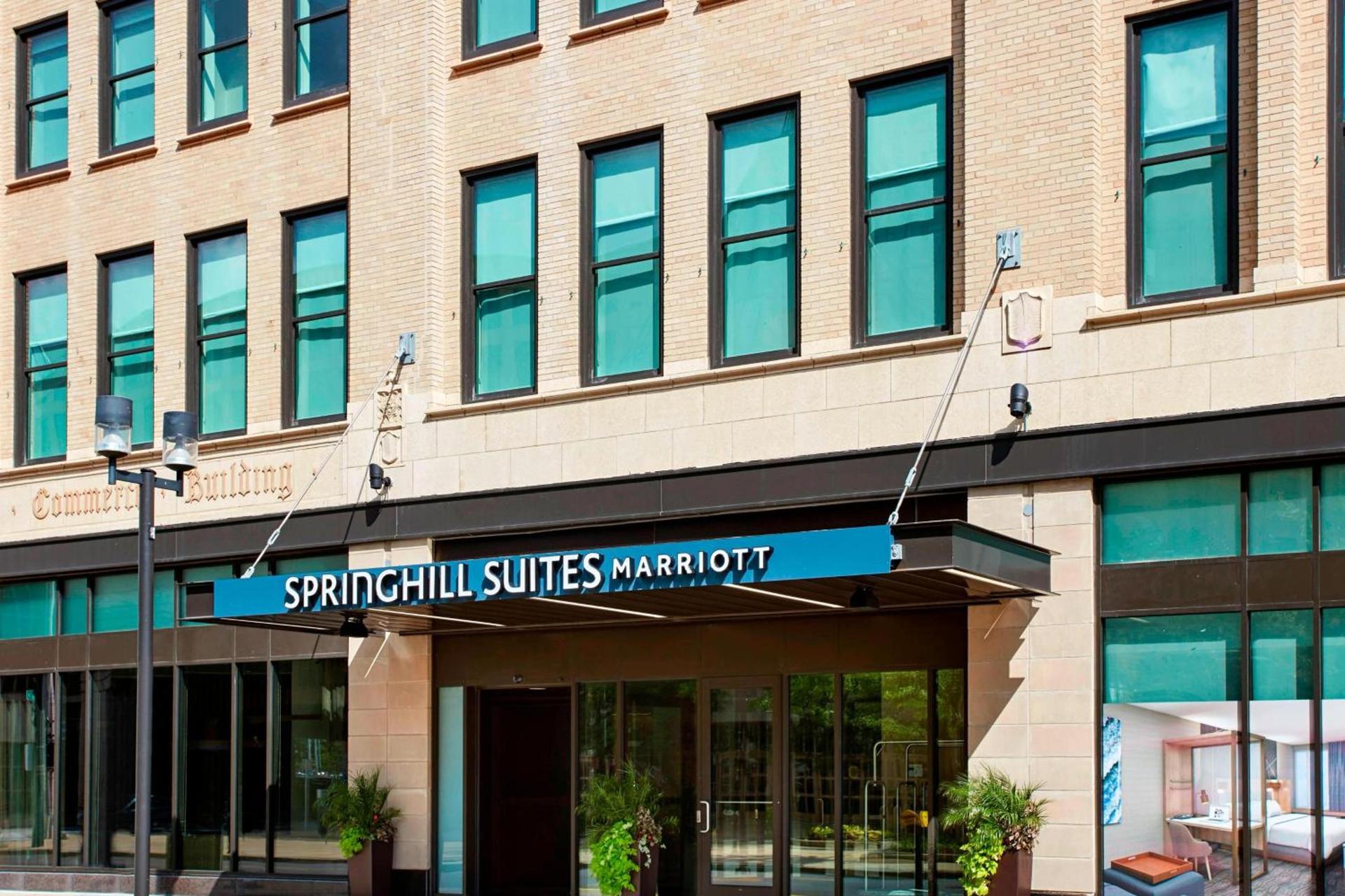 SpringHill Suites by Marriott Milwaukee Downtown photo 4