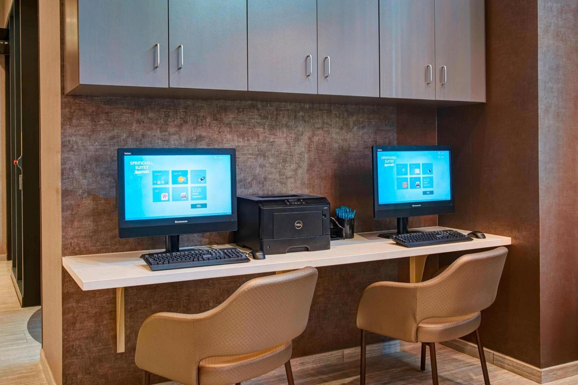 SpringHill Suites by Marriott Milwaukee Downtown photo 2