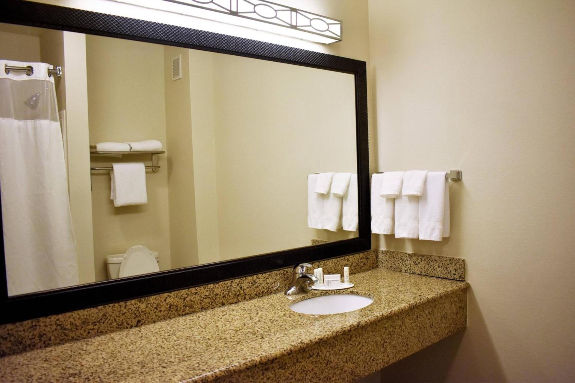 Fairfield Inn and Suites by Marriott Strasburg Shenandoah Valley photo 6