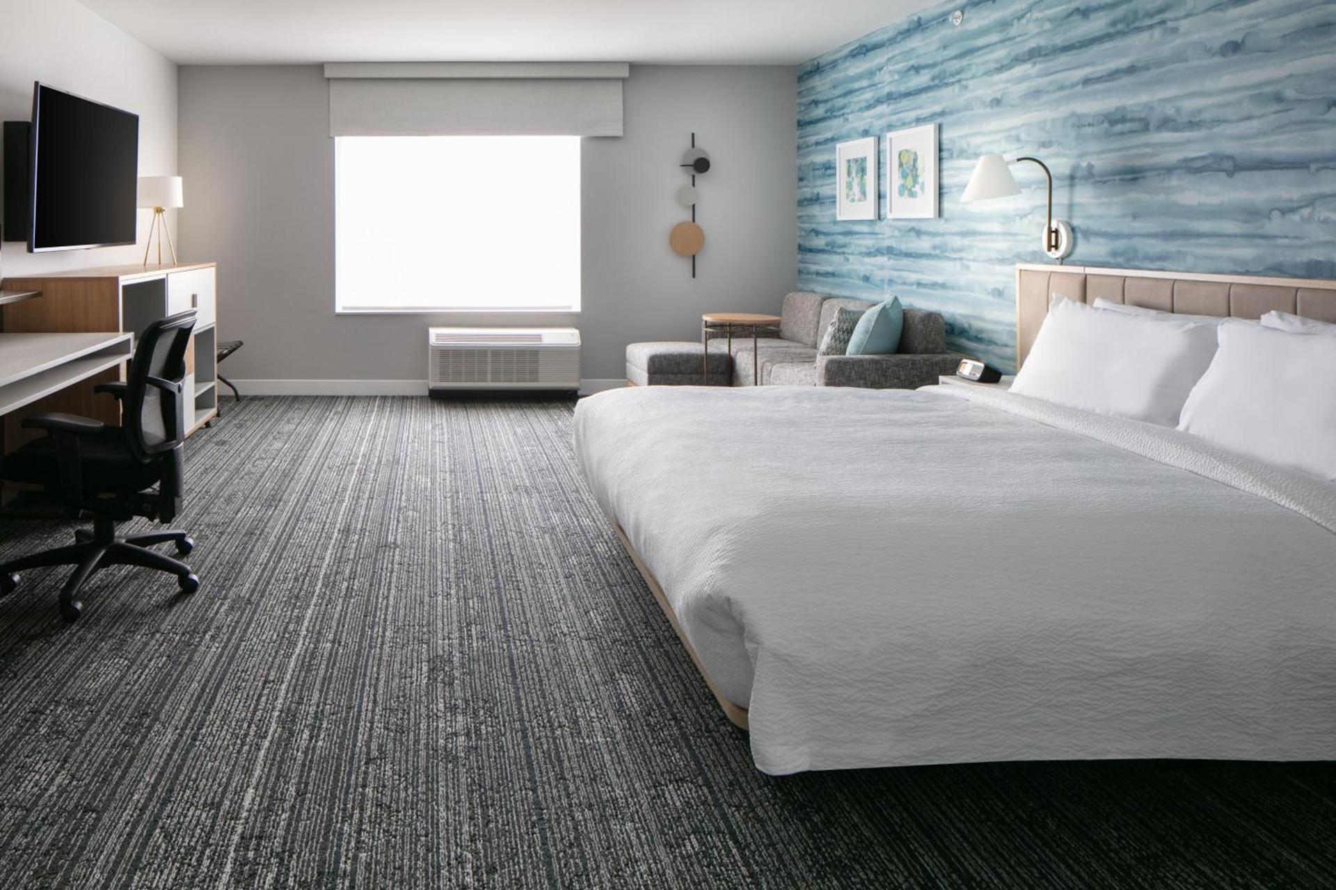 TownePlace Suites by Marriott Oshkosh photo 10