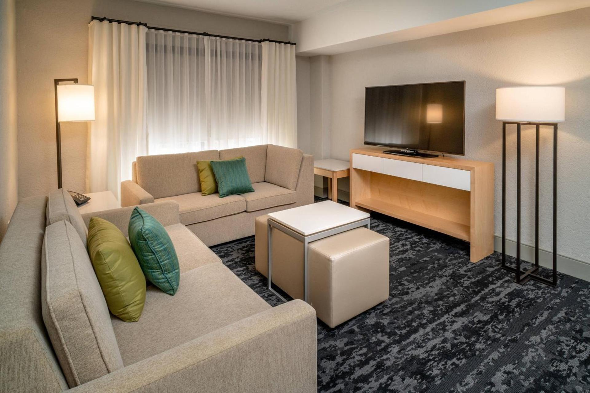 Delta Hotels by Marriott Huntington Downtown photo 8