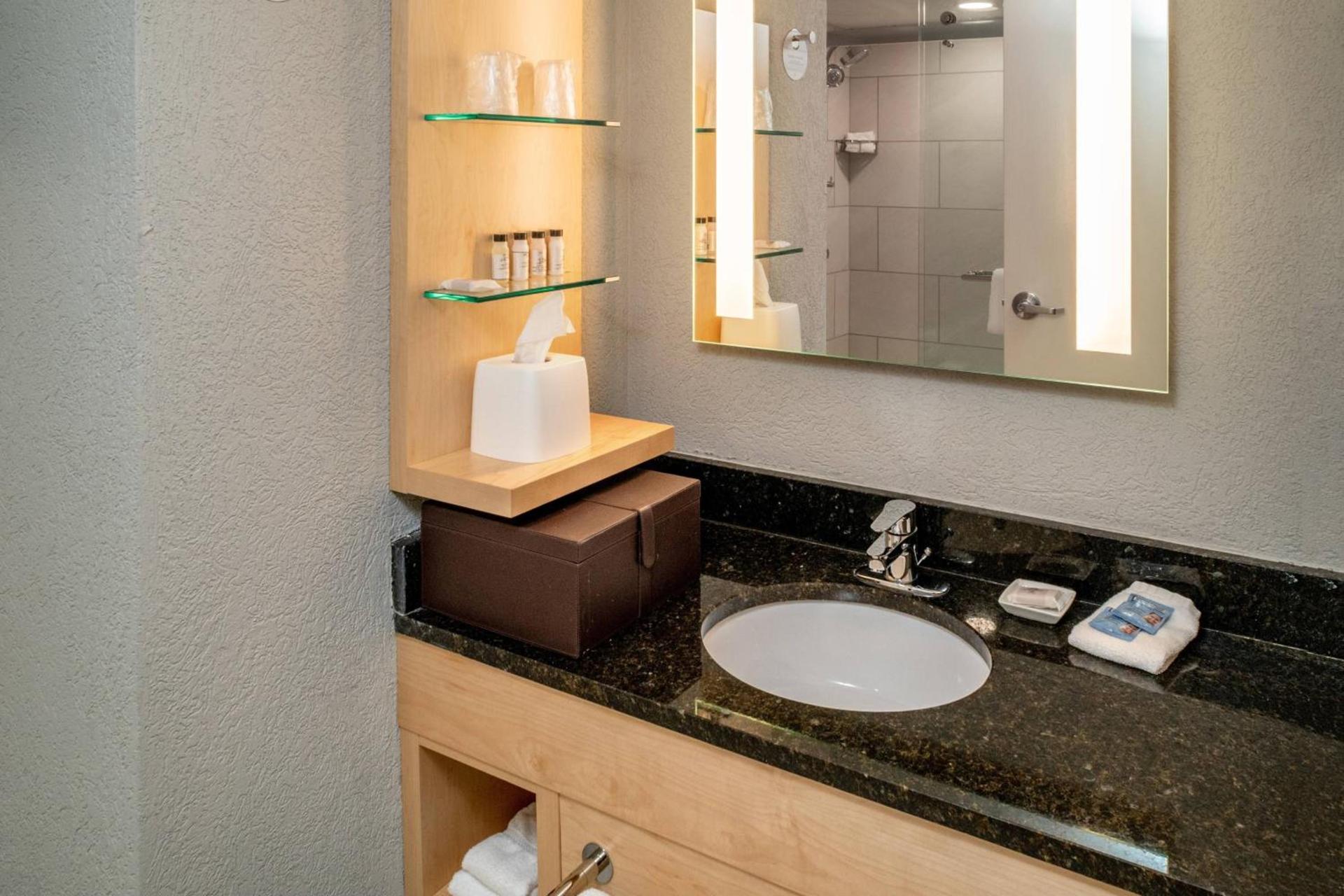 Delta Hotels by Marriott Huntington Downtown photo 19
