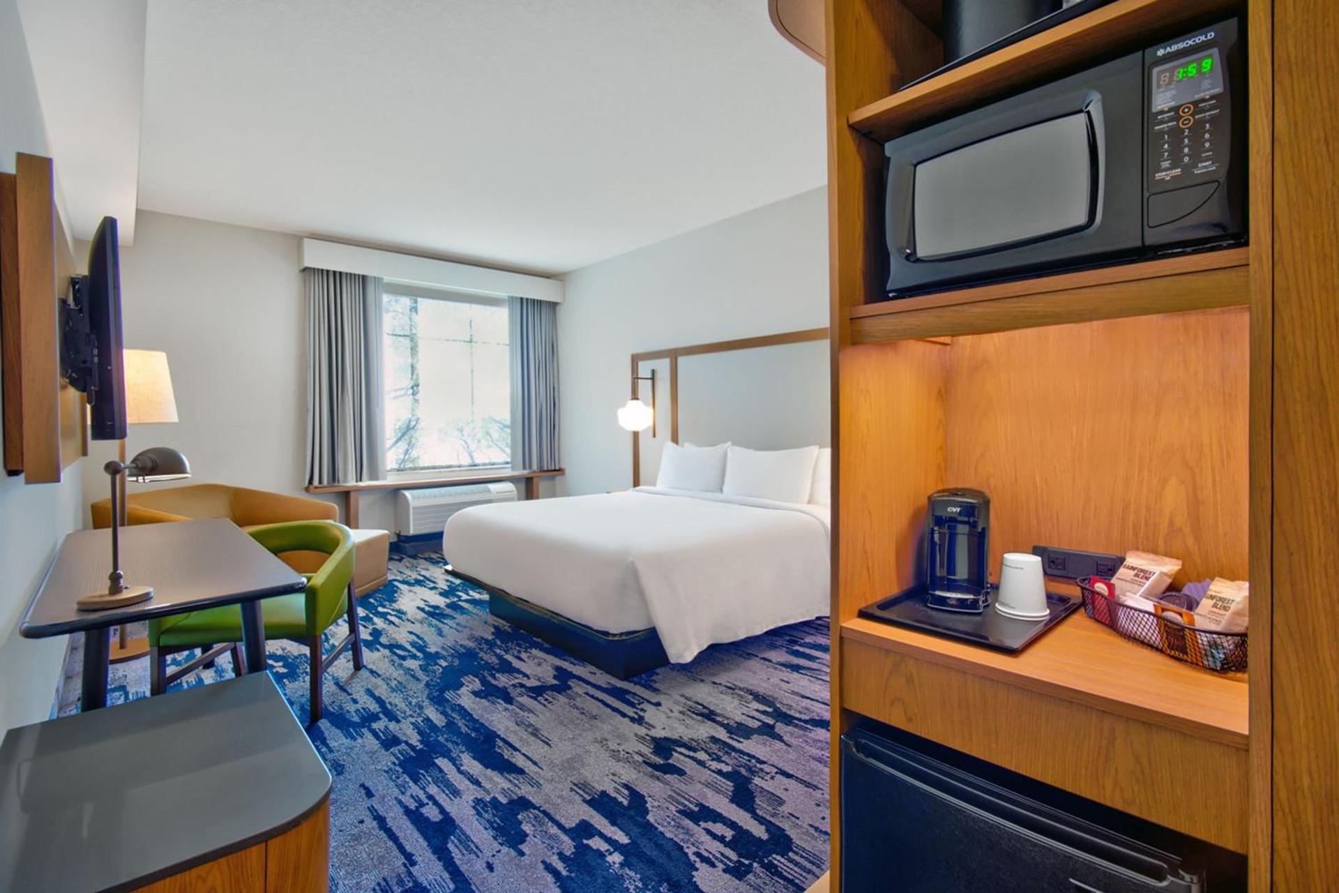 Fairfield by Marriott Inn & Suites Orlando at FLAMINGO CROSSINGS® Town Center photo 11