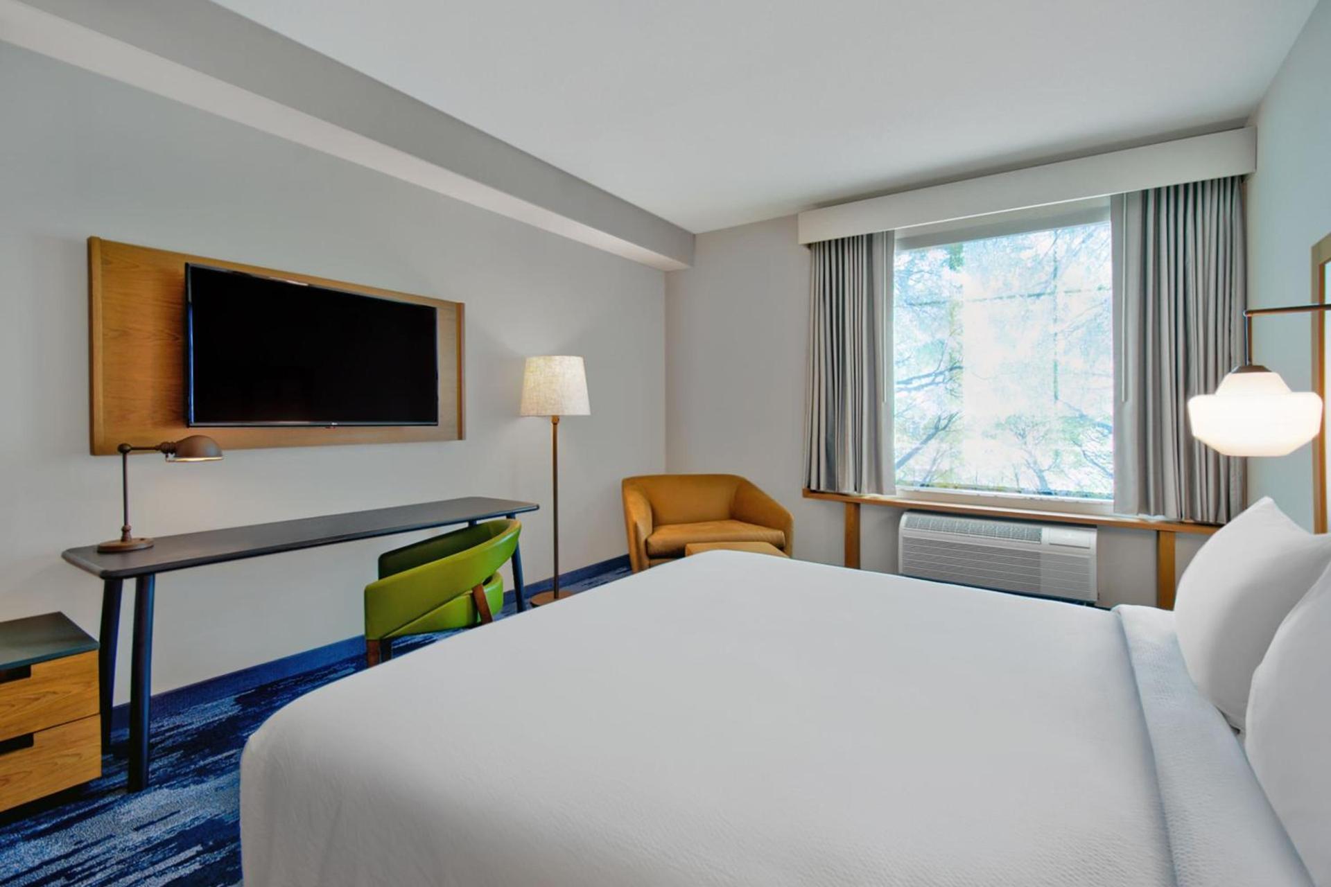 Fairfield by Marriott Inn & Suites Orlando at FLAMINGO CROSSINGS® Town Center photo 7