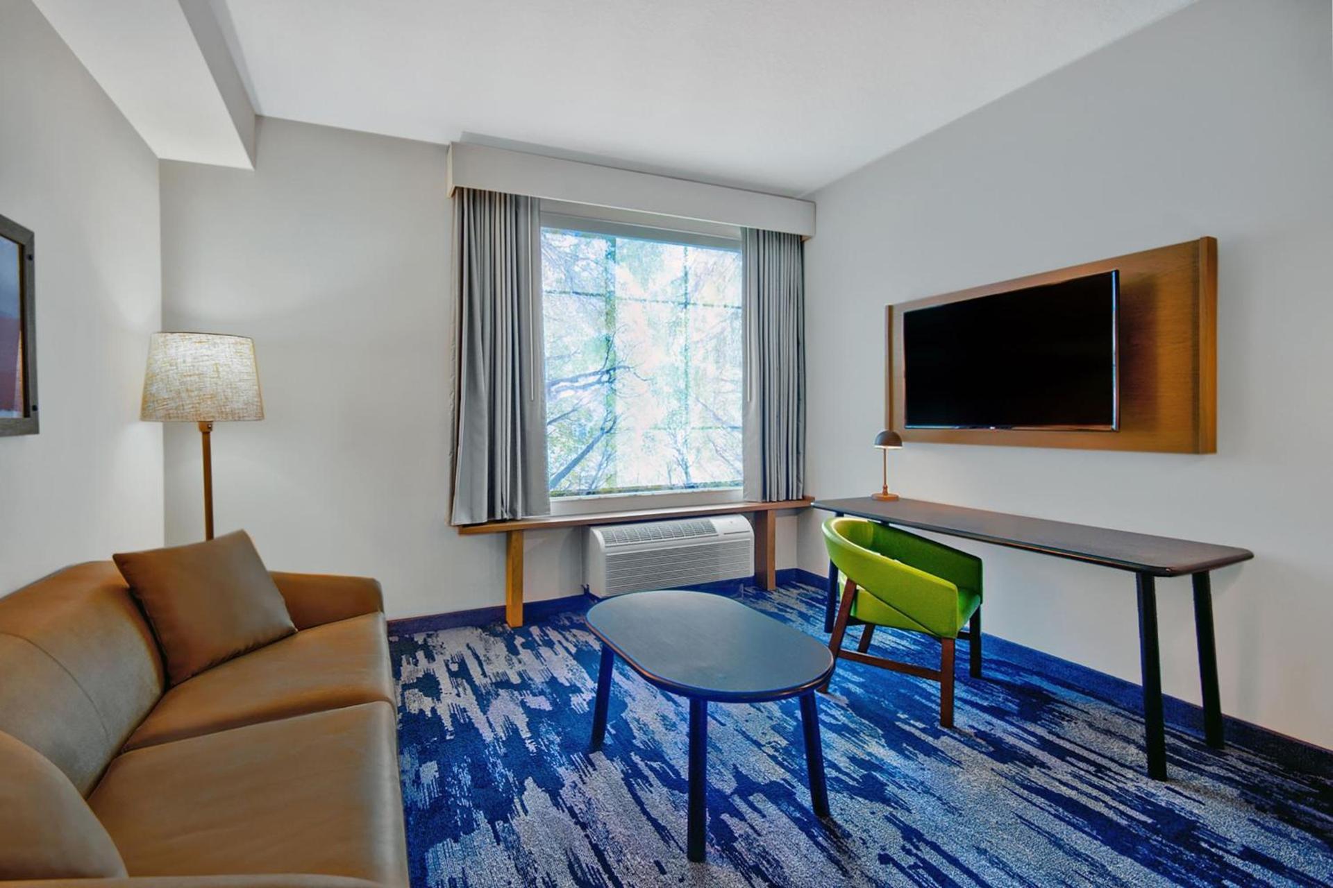 Fairfield by Marriott Inn & Suites Orlando at FLAMINGO CROSSINGS® Town Center photo 21
