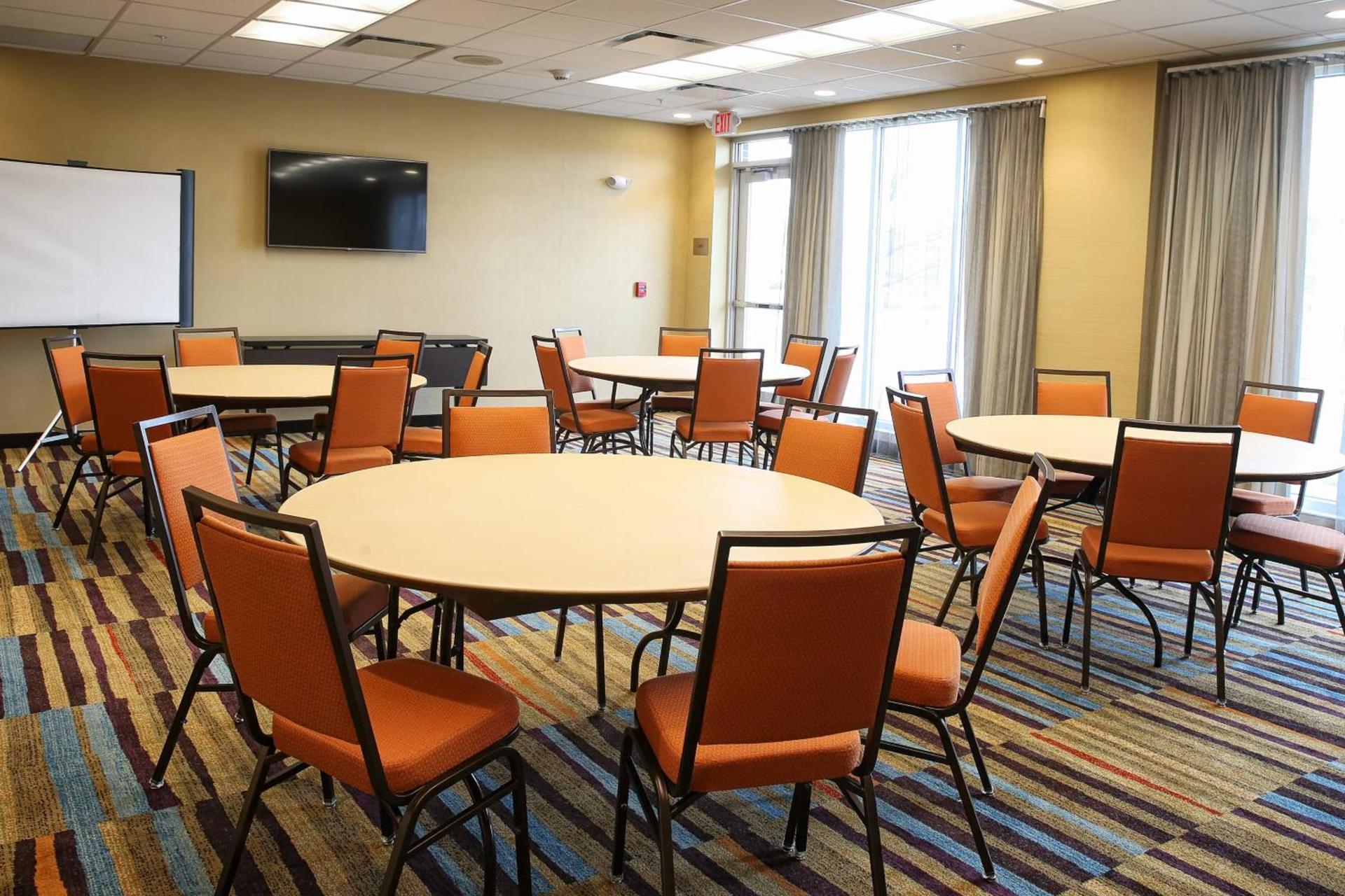 Fairfield Inn & Suites by Marriott Madison Verona photo 21
