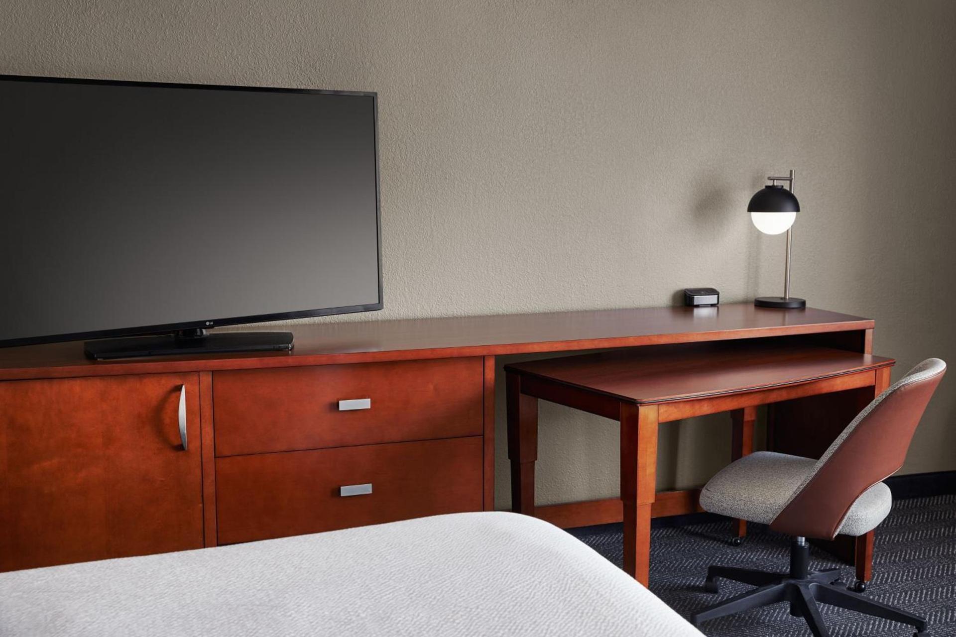 Courtyard by Marriott St. Louis Downtown West photo 12