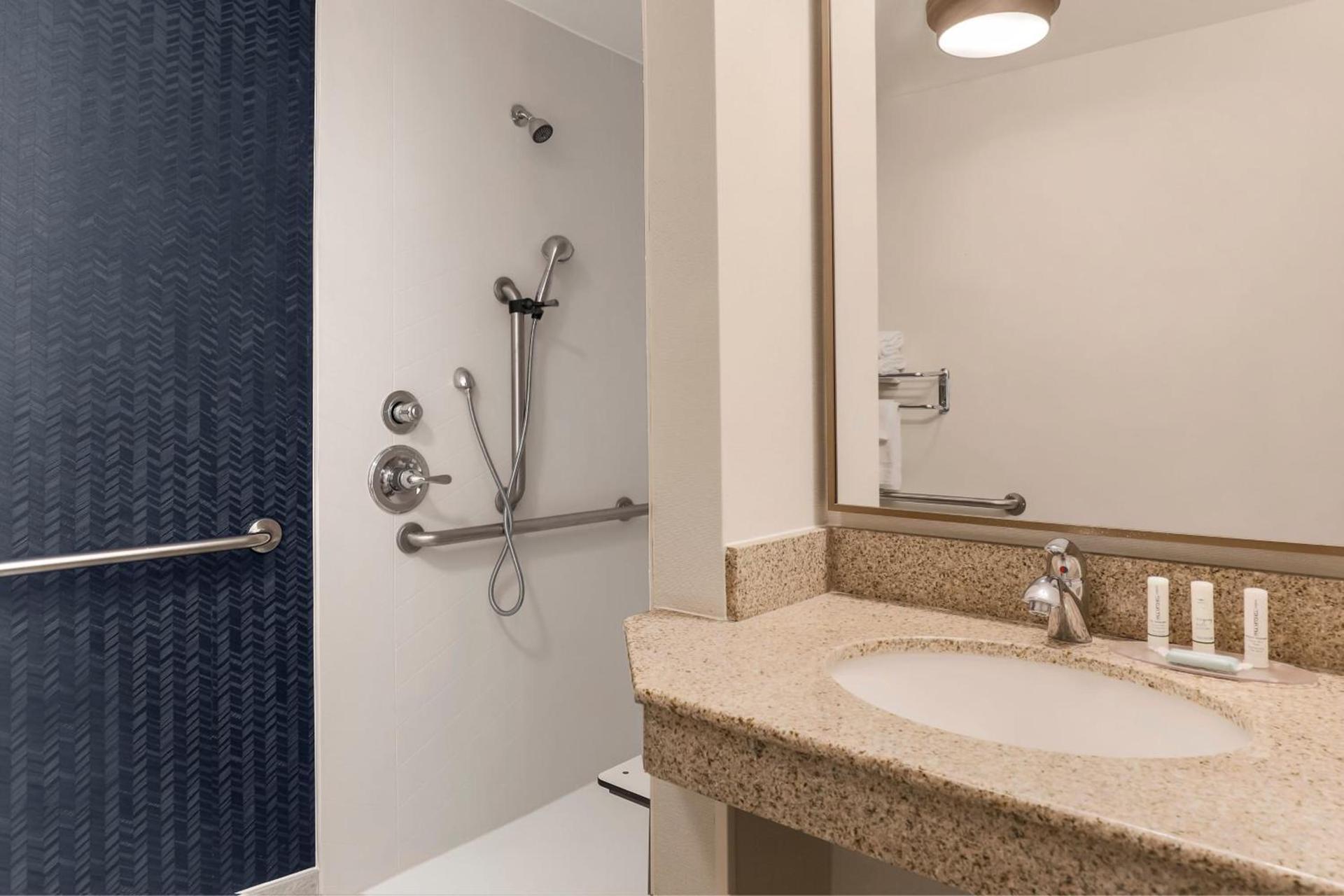 Fairfield Inn and Suites by Marriott San Jose Airport photo 20