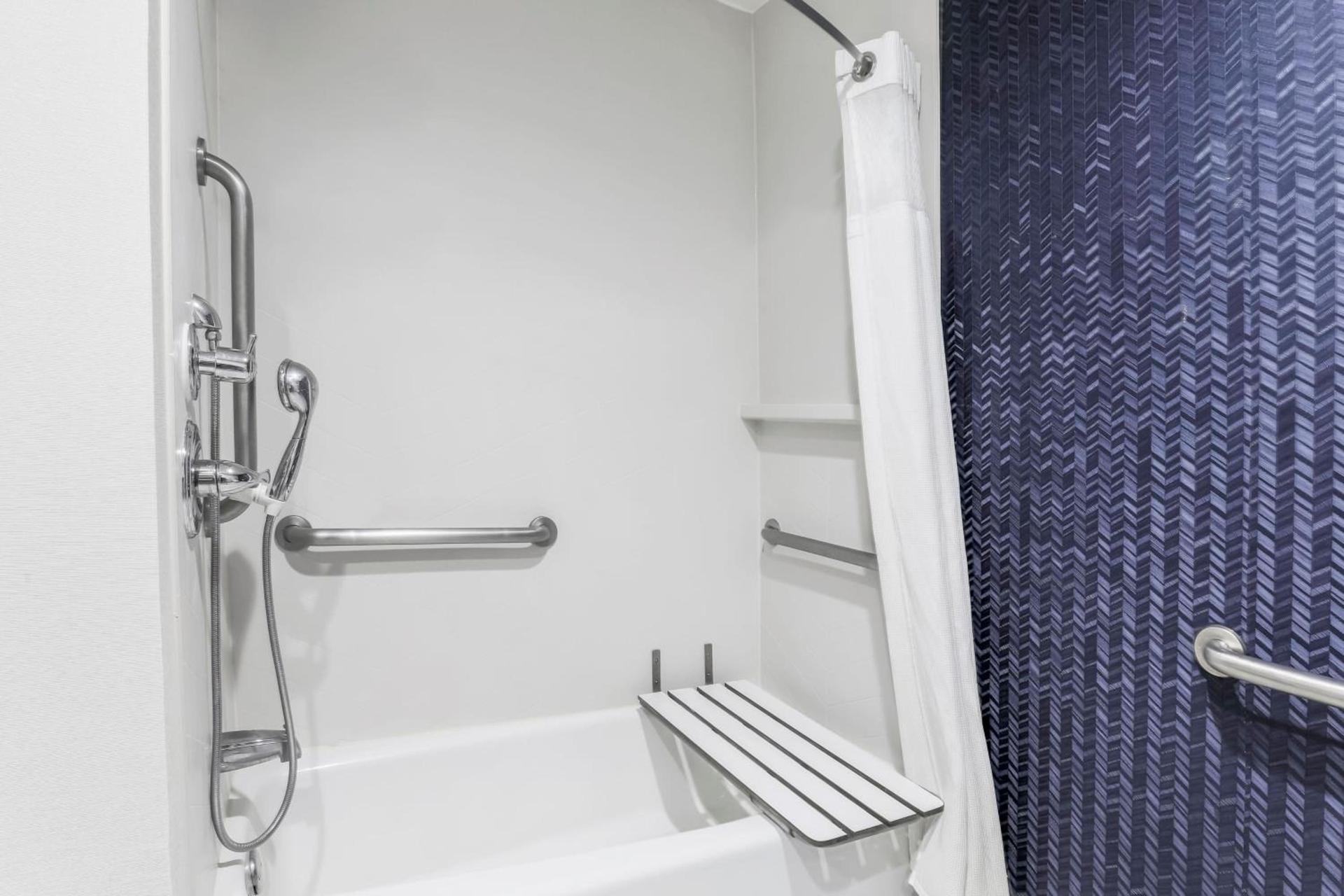 Fairfield Inn and Suites by Marriott San Jose Airport photo 13