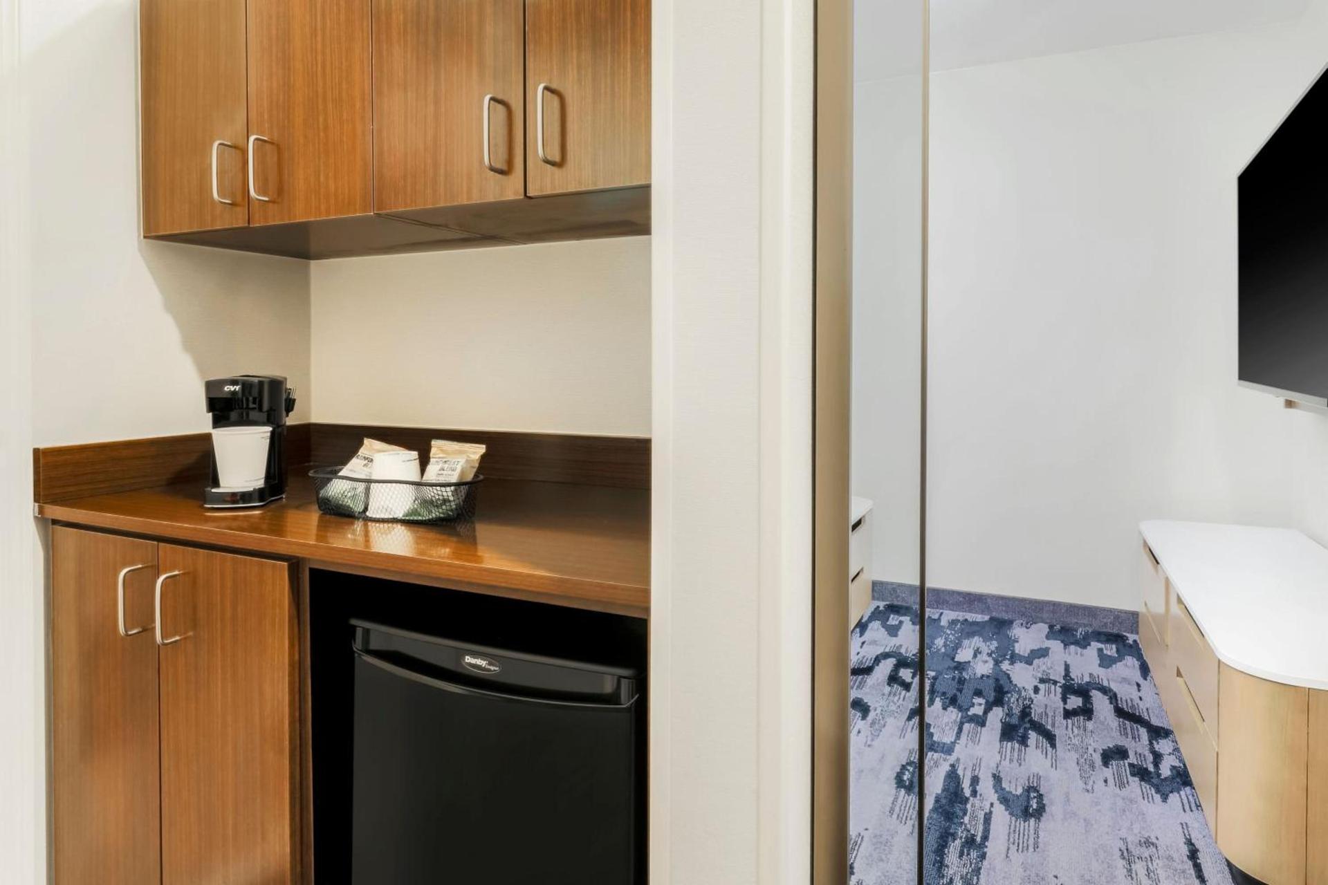 Fairfield Inn and Suites by Marriott San Jose Airport photo 16
