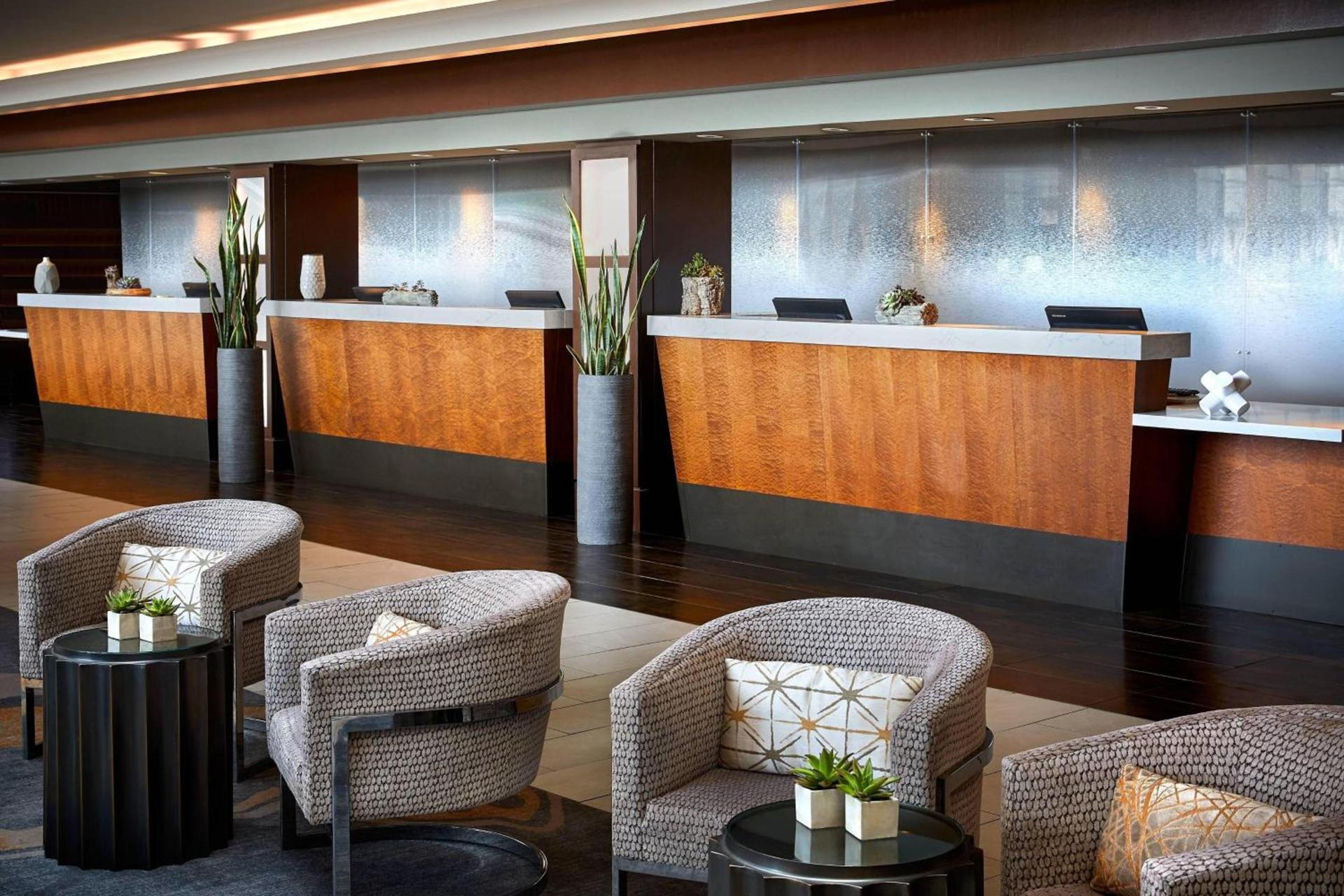 San Francisco Airport Marriott Waterfront photo 2