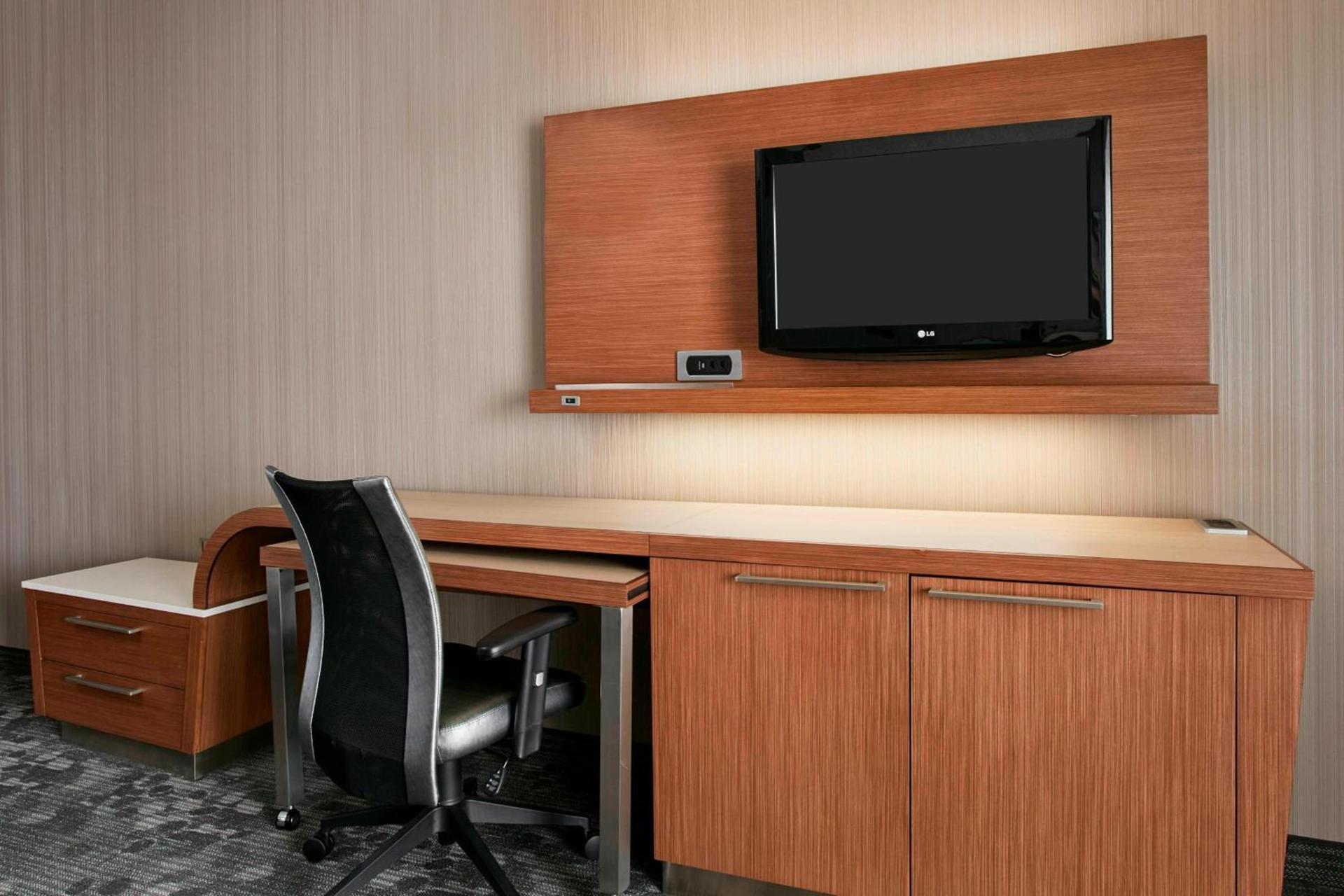 Courtyard by Marriott Detroit Pontiac/Auburn Hills photo 12