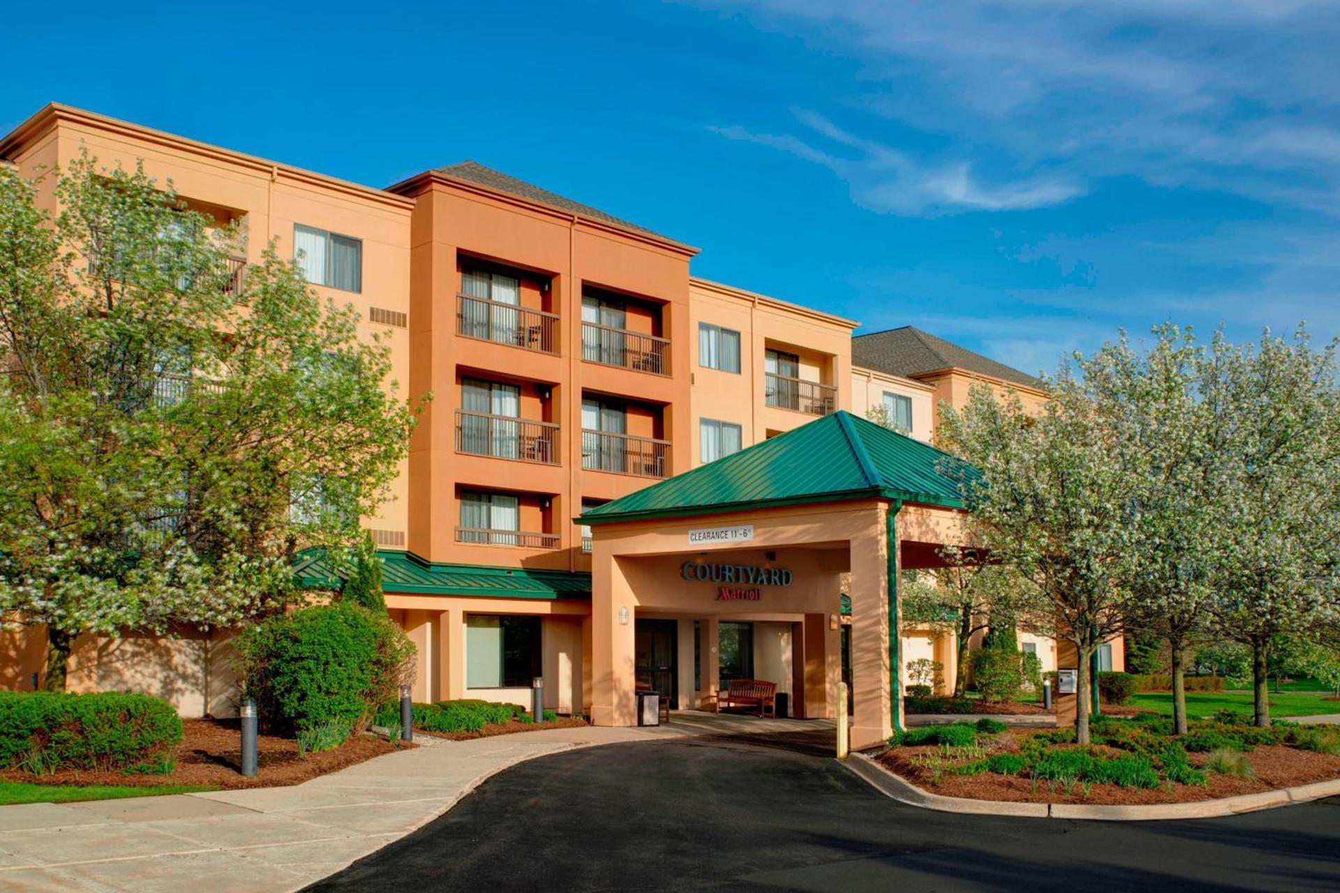 Courtyard by Marriott Detroit Pontiac/Auburn Hills photo 2