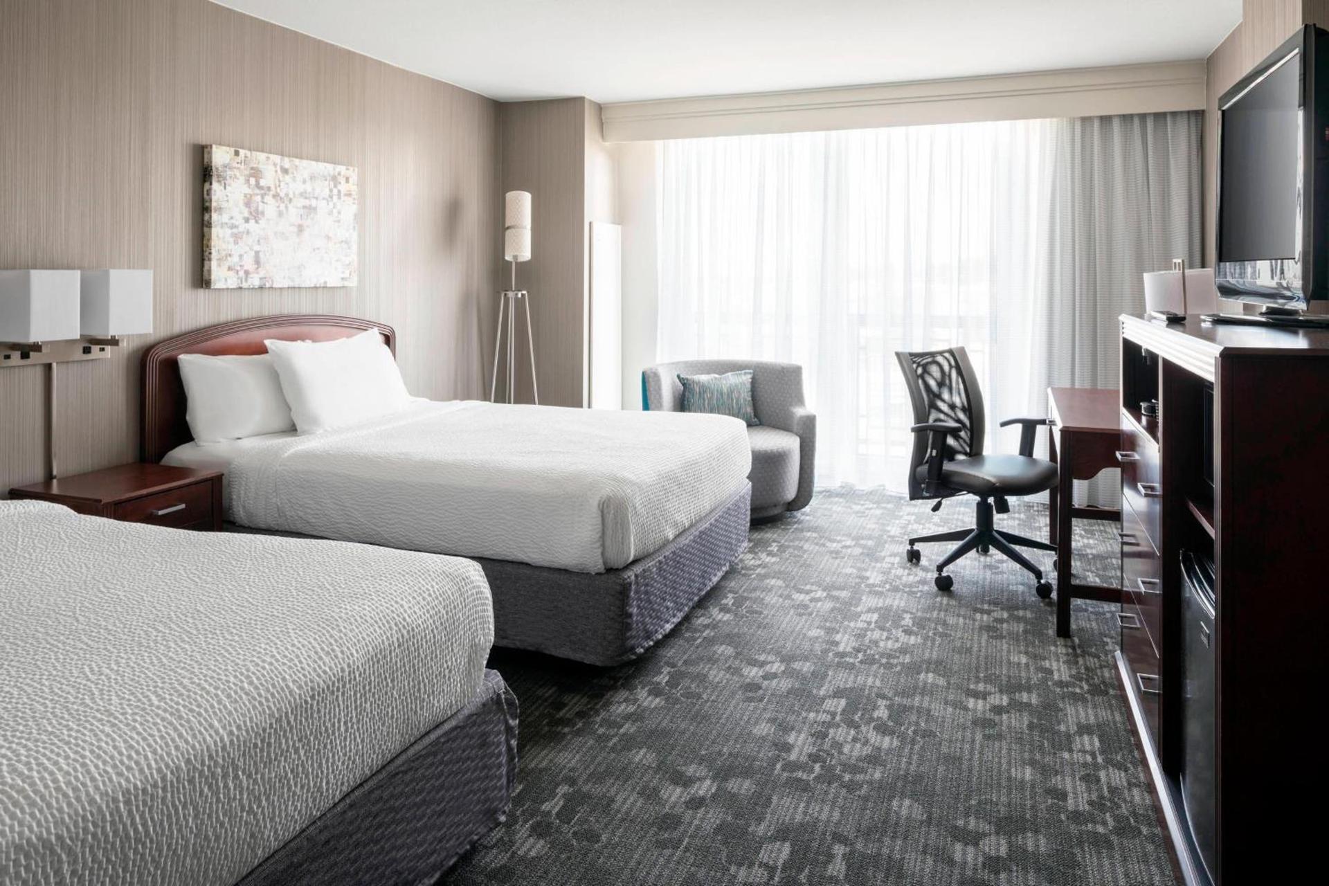 Courtyard by Marriott Seattle Federal Way photo 5