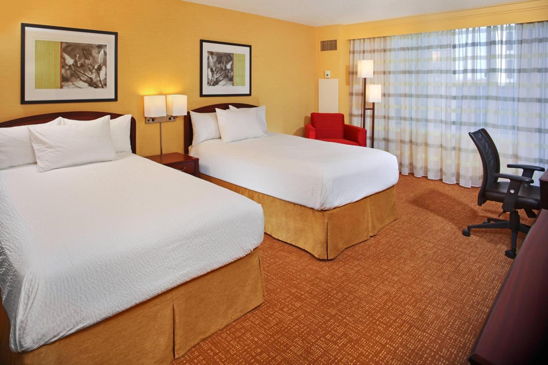 Courtyard by Marriott Baltimore Downtown Inner Harbor photo 6