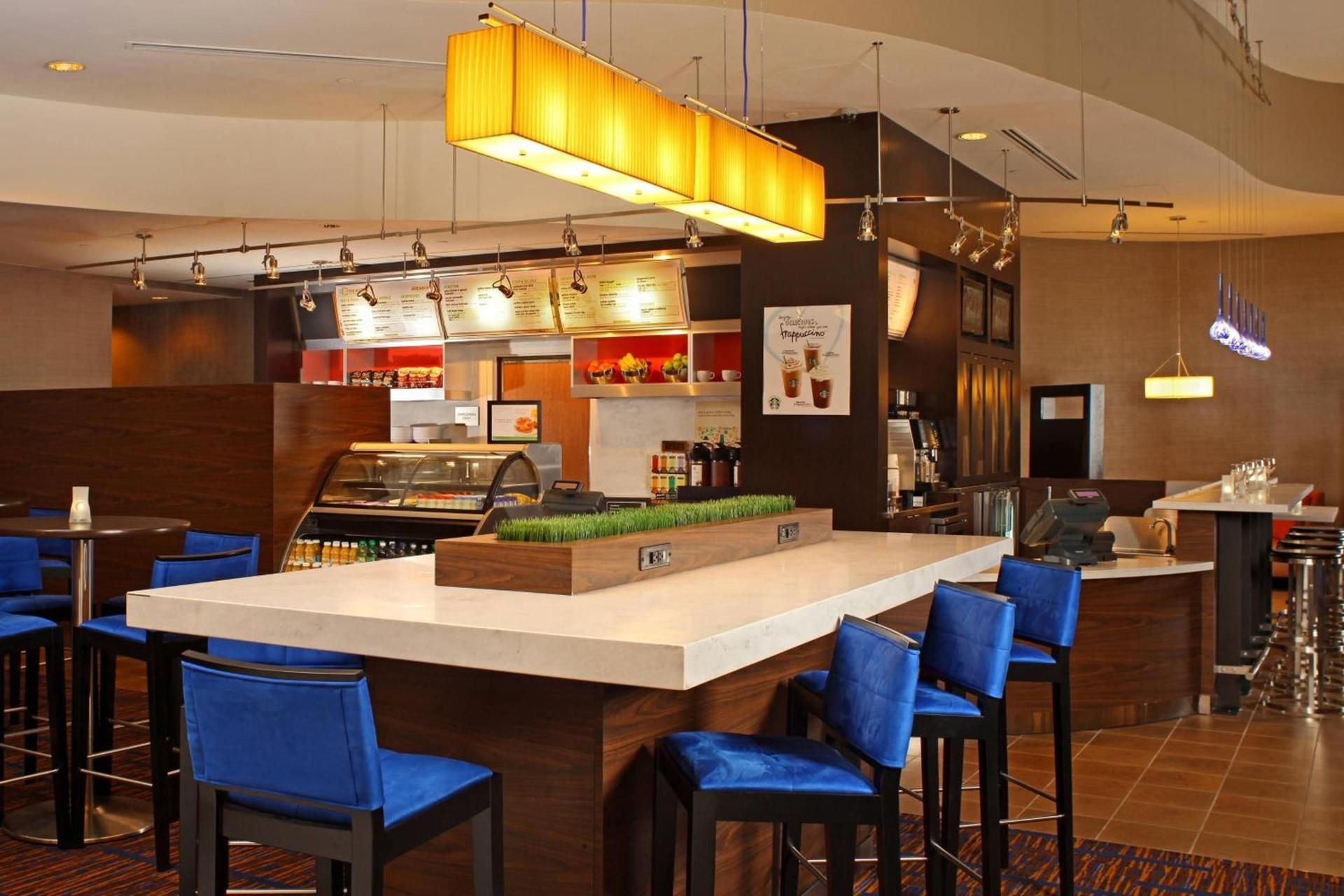 Courtyard by Marriott Baltimore Downtown Inner Harbor photo 17