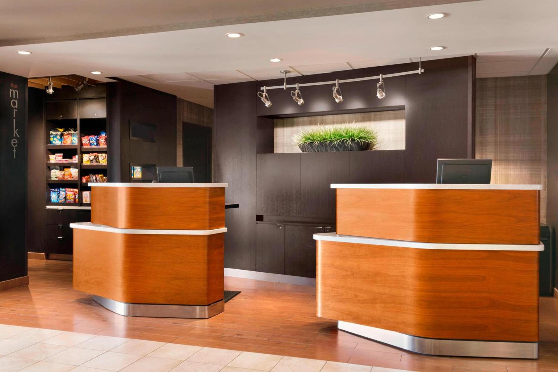 Courtyard by Marriott Bloomington Normal photo 3