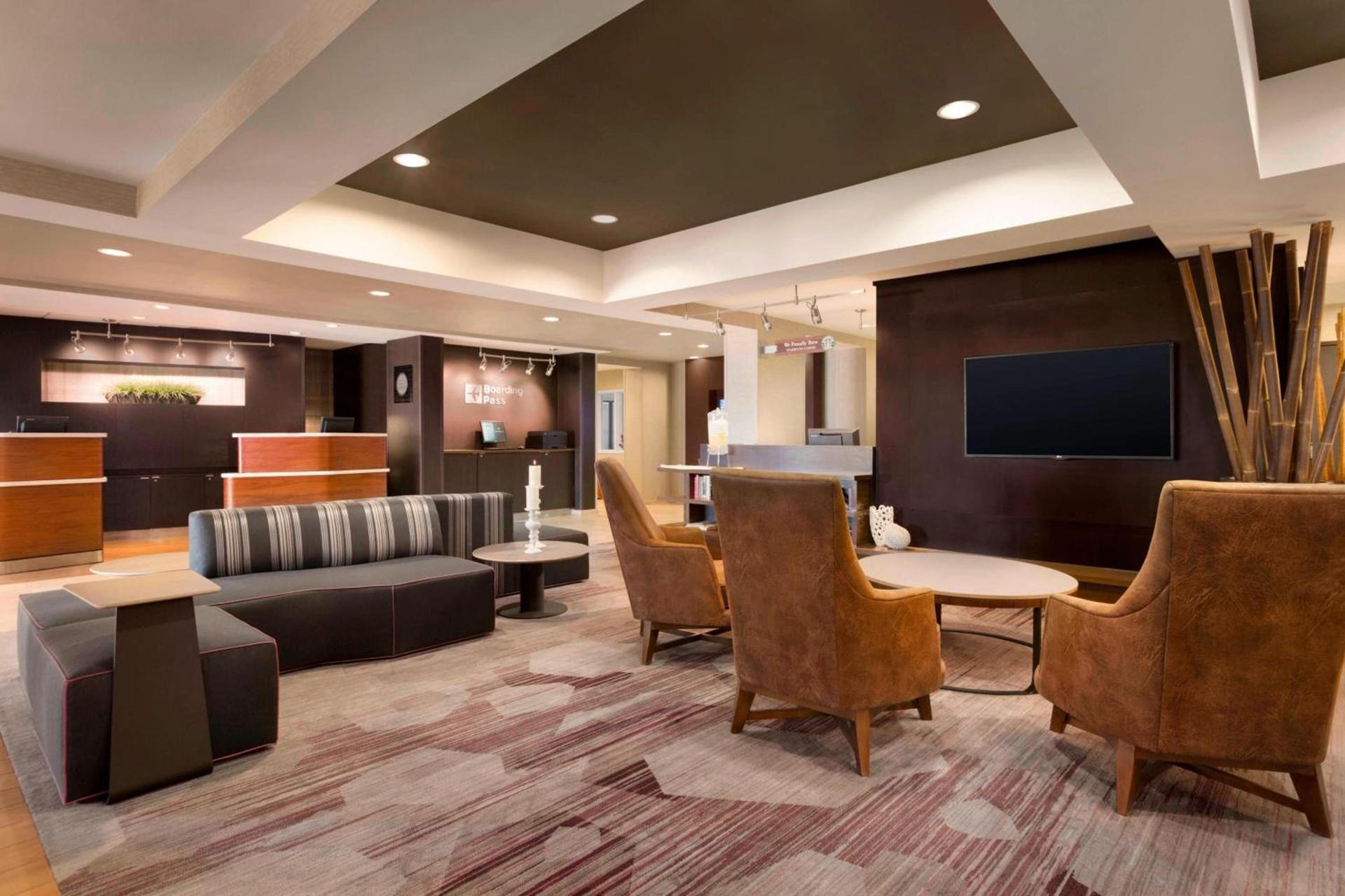 Courtyard by Marriott Bloomington Normal photo 4