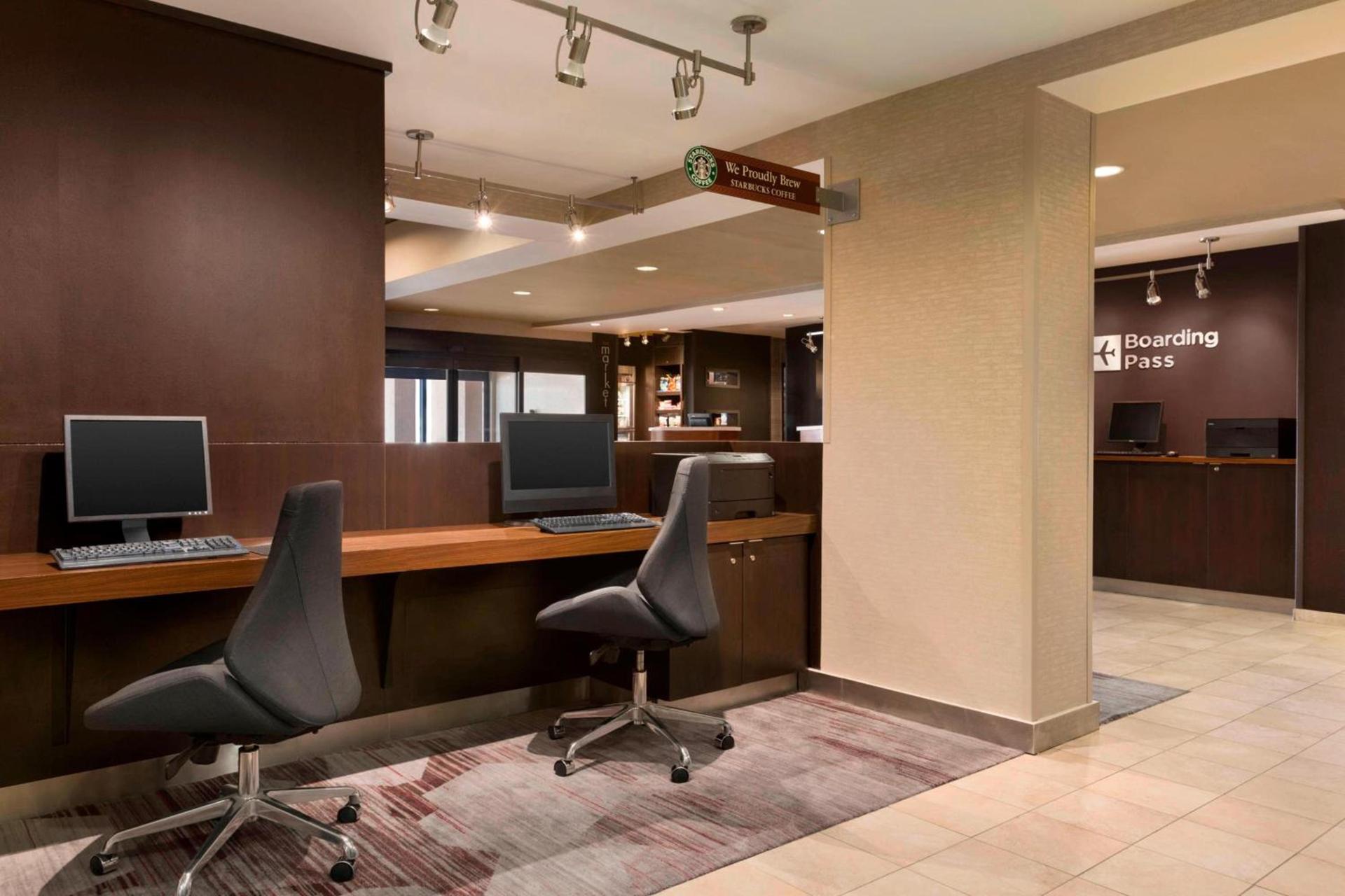 Courtyard by Marriott Bloomington Normal photo 17