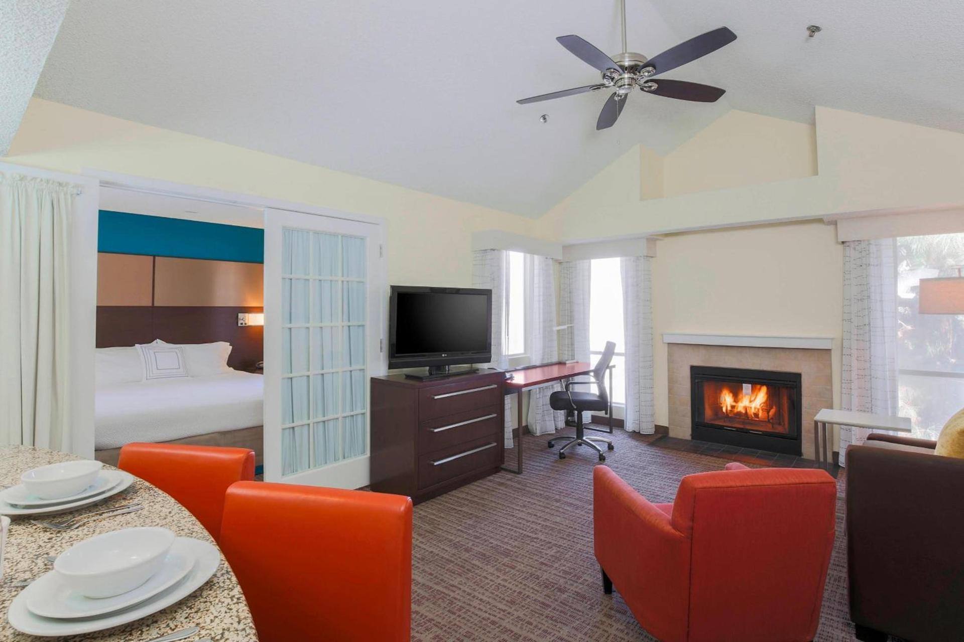 Residence Inn Bakersfield photo 11