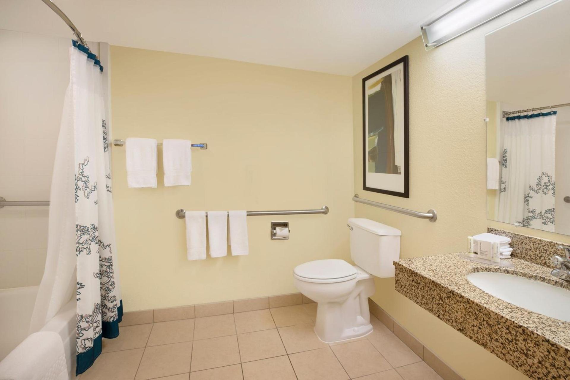 Residence Inn Bakersfield photo 15