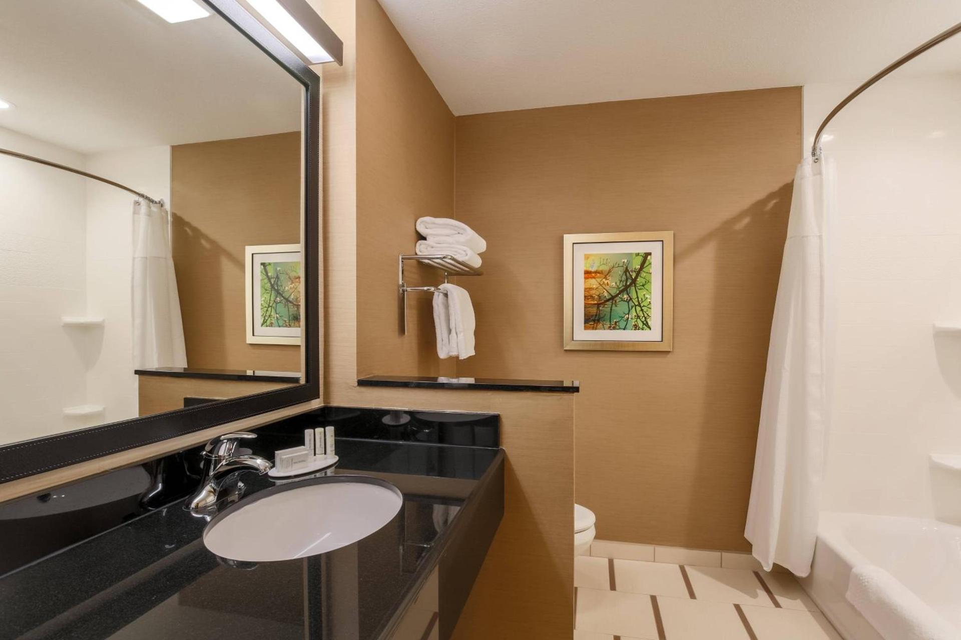 Fairfield Inn & Suites by Marriott Cuero photo 9