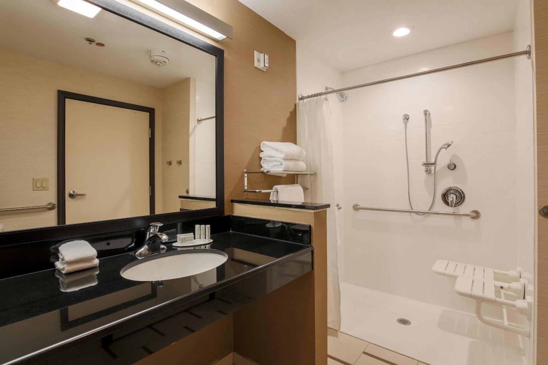 Fairfield Inn & Suites by Marriott Cuero photo 10