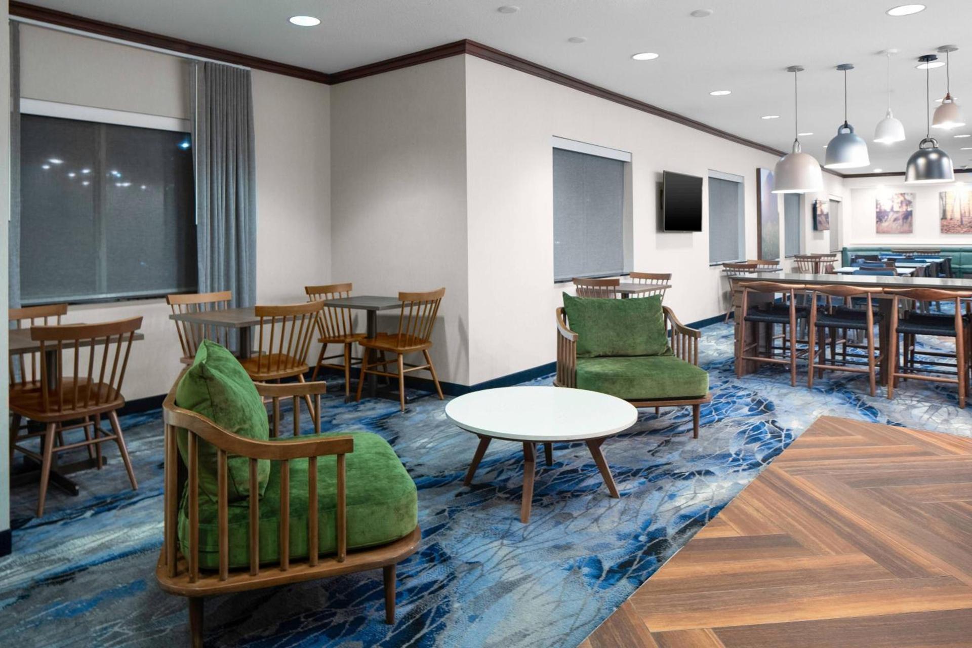 Fairfield Inn & Suites Jefferson City photo 5