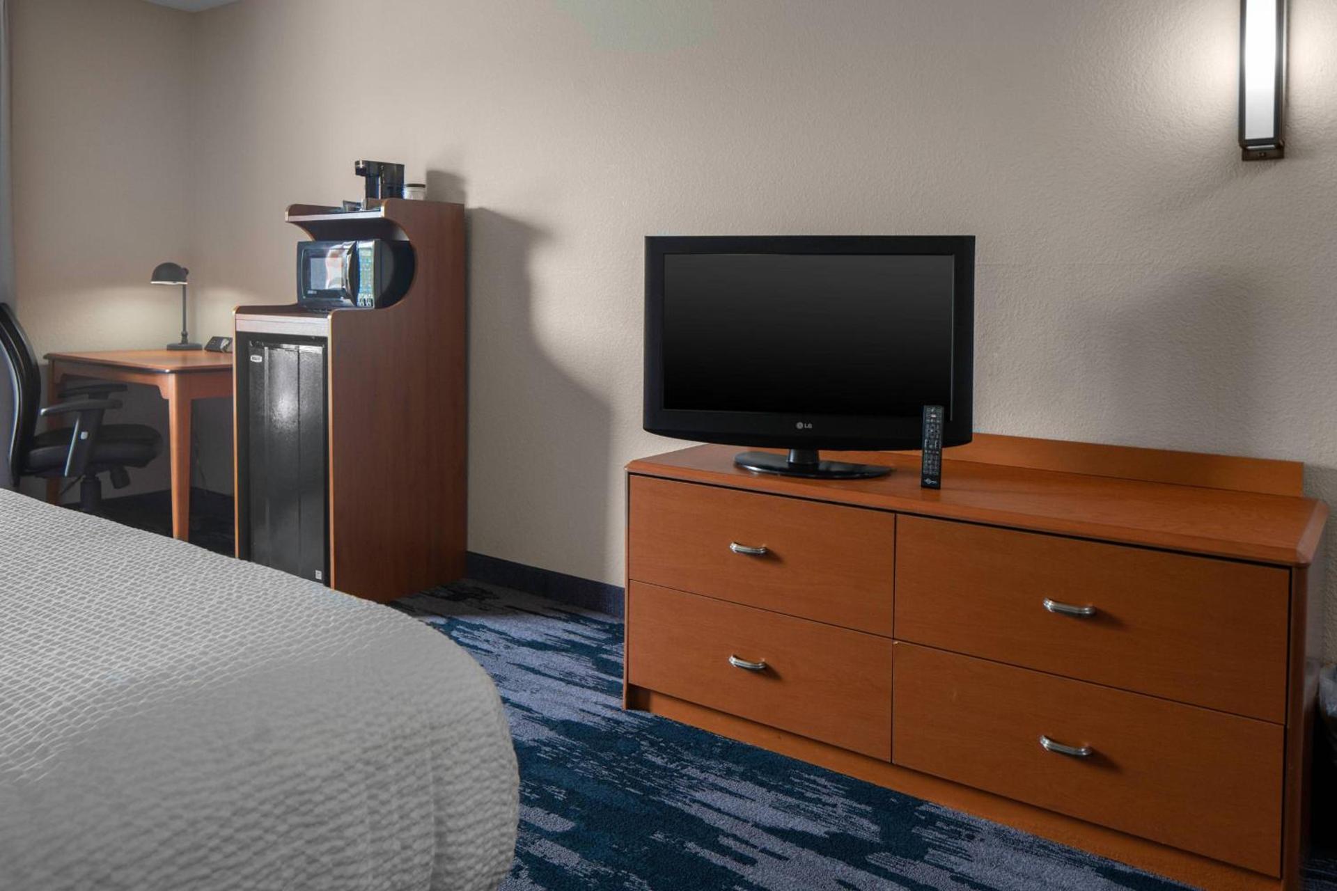 Fairfield Inn & Suites Jefferson City photo 7