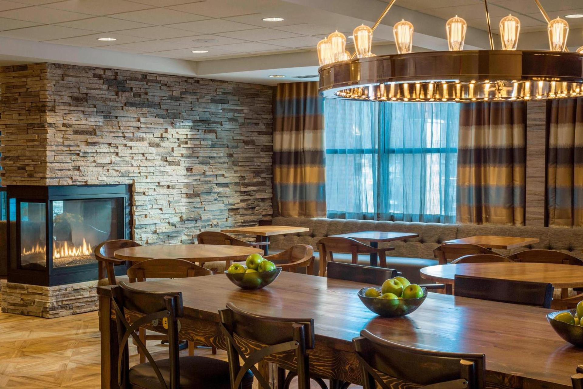 Fairfield by Marriott Waterbury Stowe photo 17