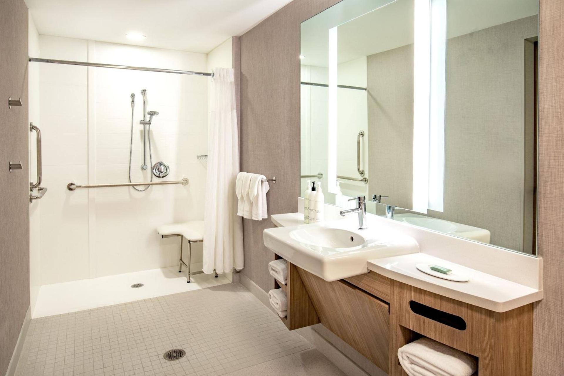 SpringHill Suites by Marriott Boston Logan Airport Revere Beach photo 14