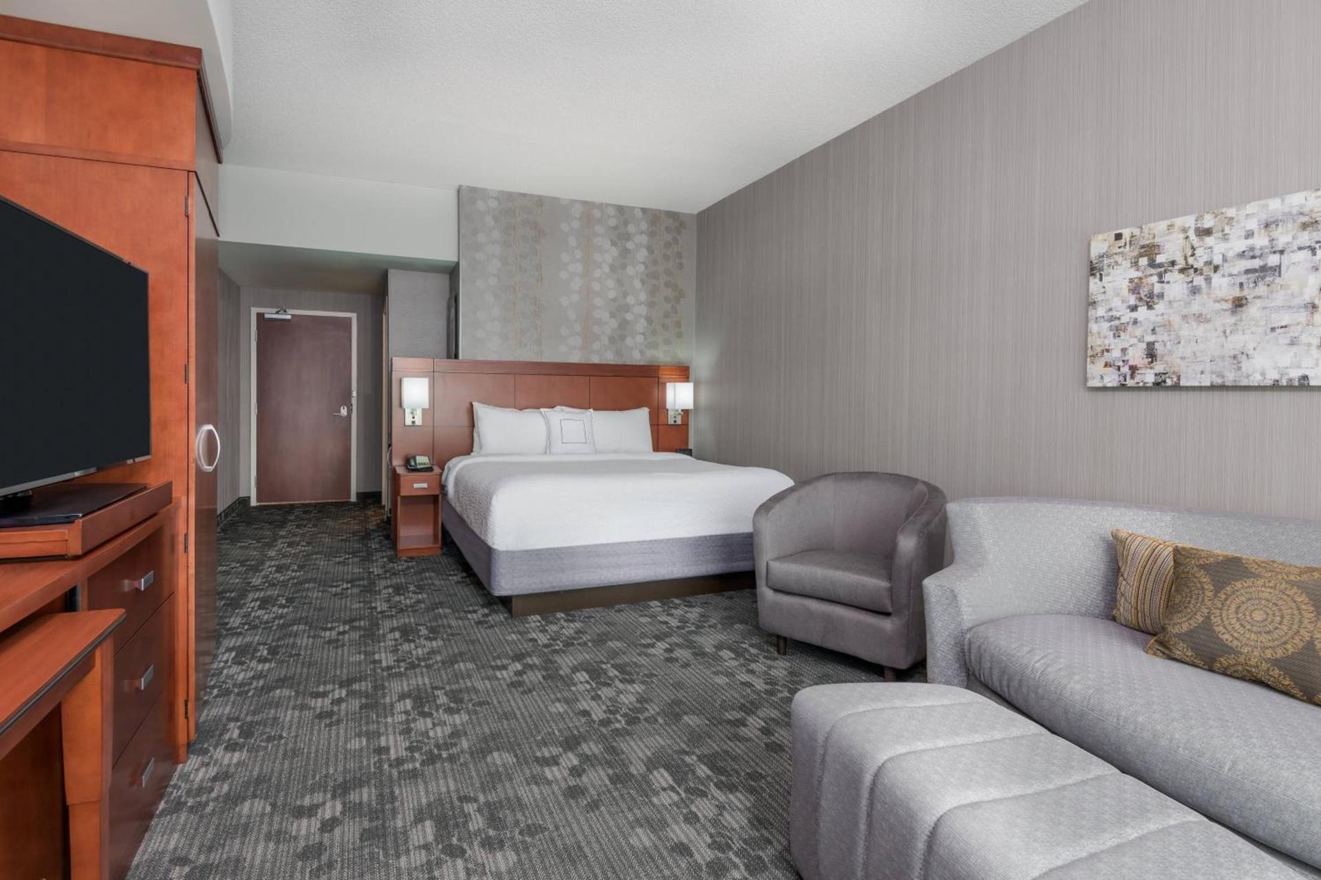 Courtyard by Marriott Buffalo Airport photo 8