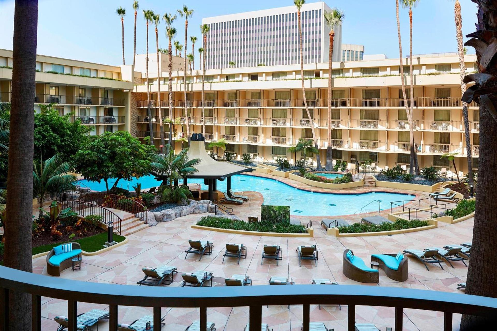 Los Angeles Airport Marriott photo 17