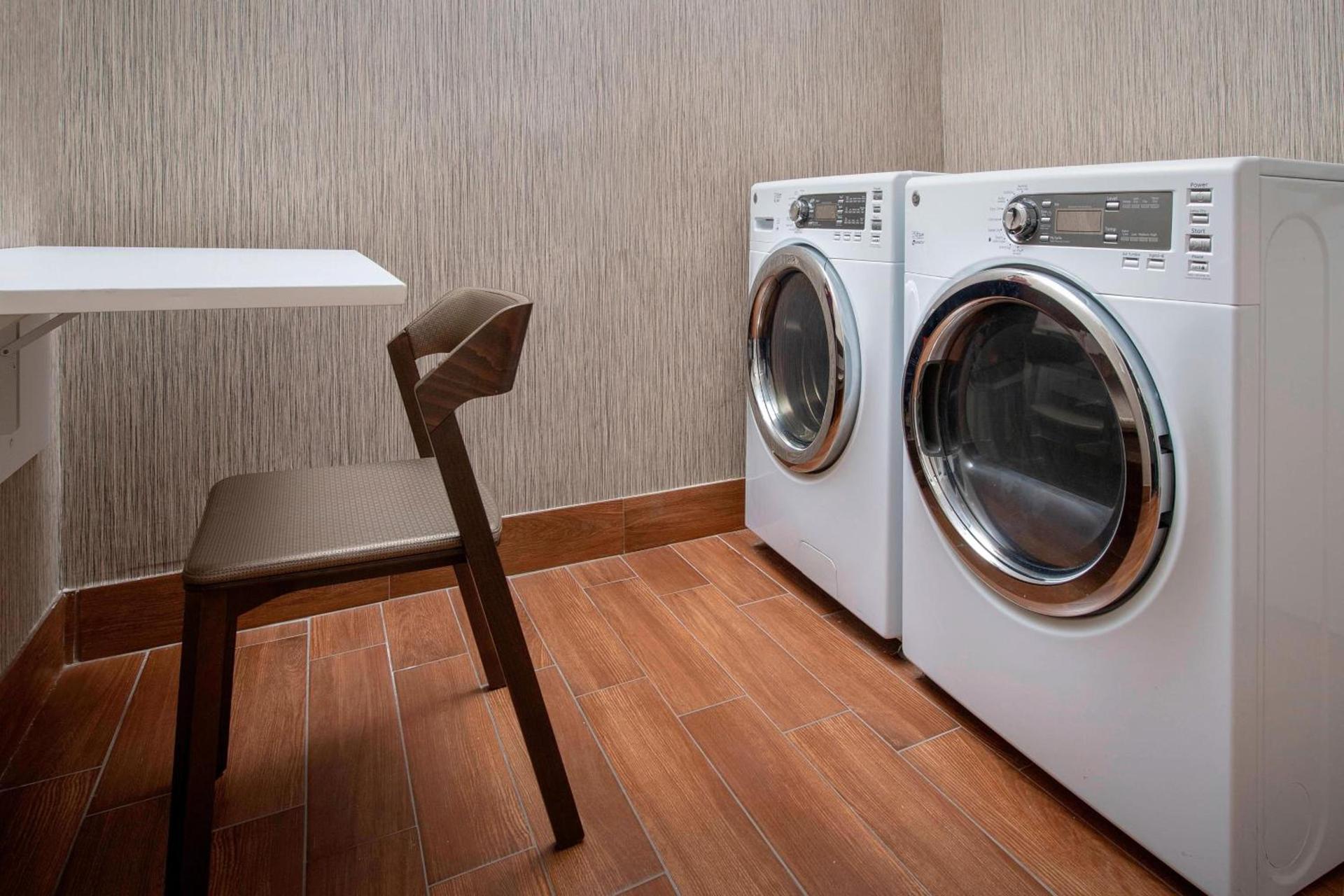 SpringHill Suites Potomac Mills Woodbridge photo 16